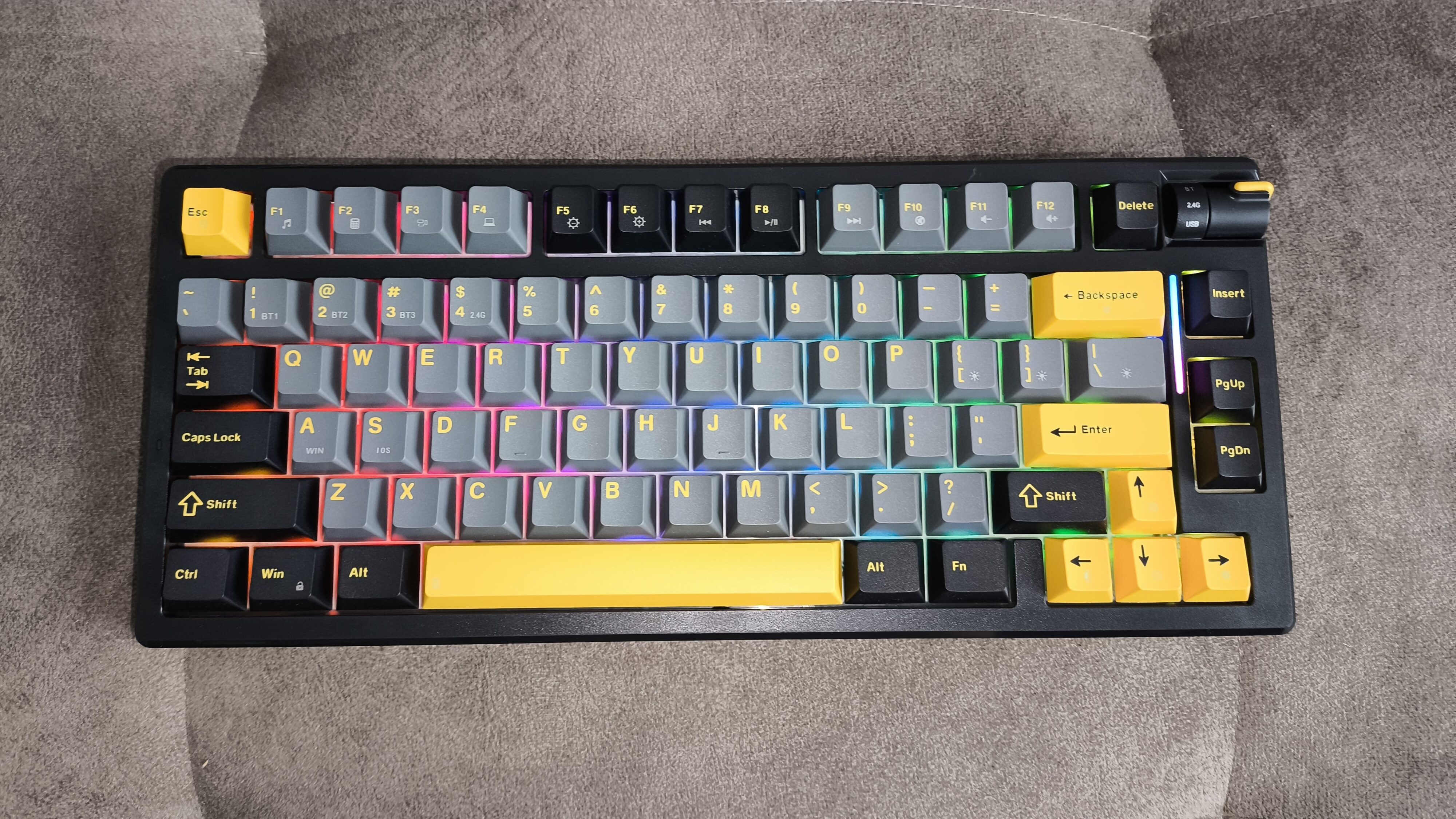 Marvo KG598W Meqa 80W - test klawiatury. Kolorowo, dobrze i tanio