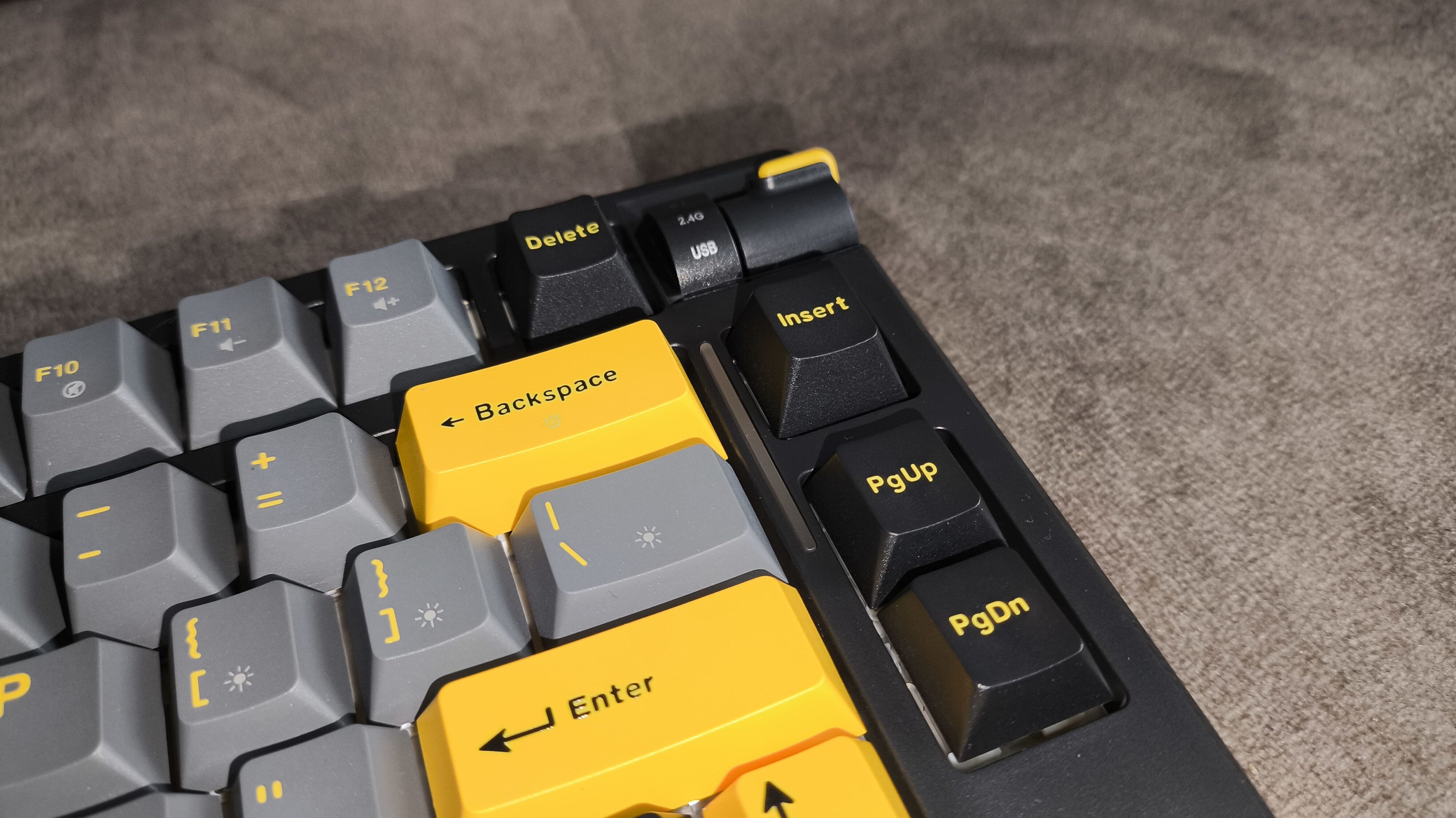 Marvo KG598W Meqa 80W - test klawiatury. Kolorowo, dobrze i tanio