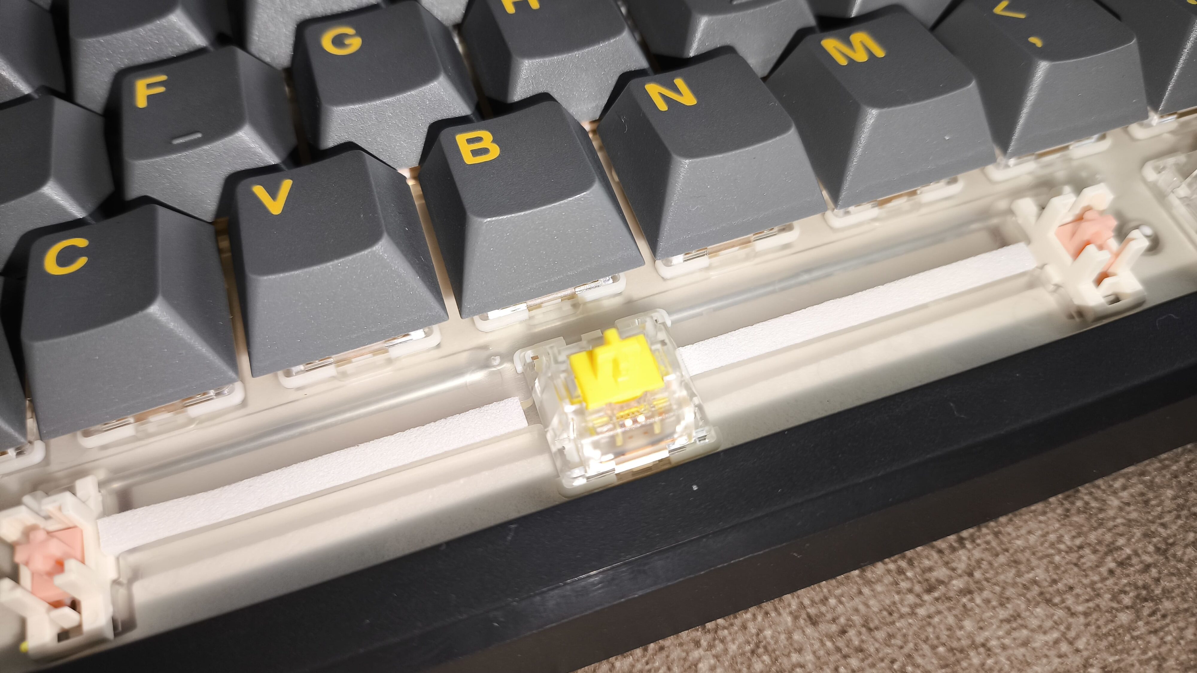 Marvo KG598W Meqa 80W - test klawiatury. Kolorowo, dobrze i tanio