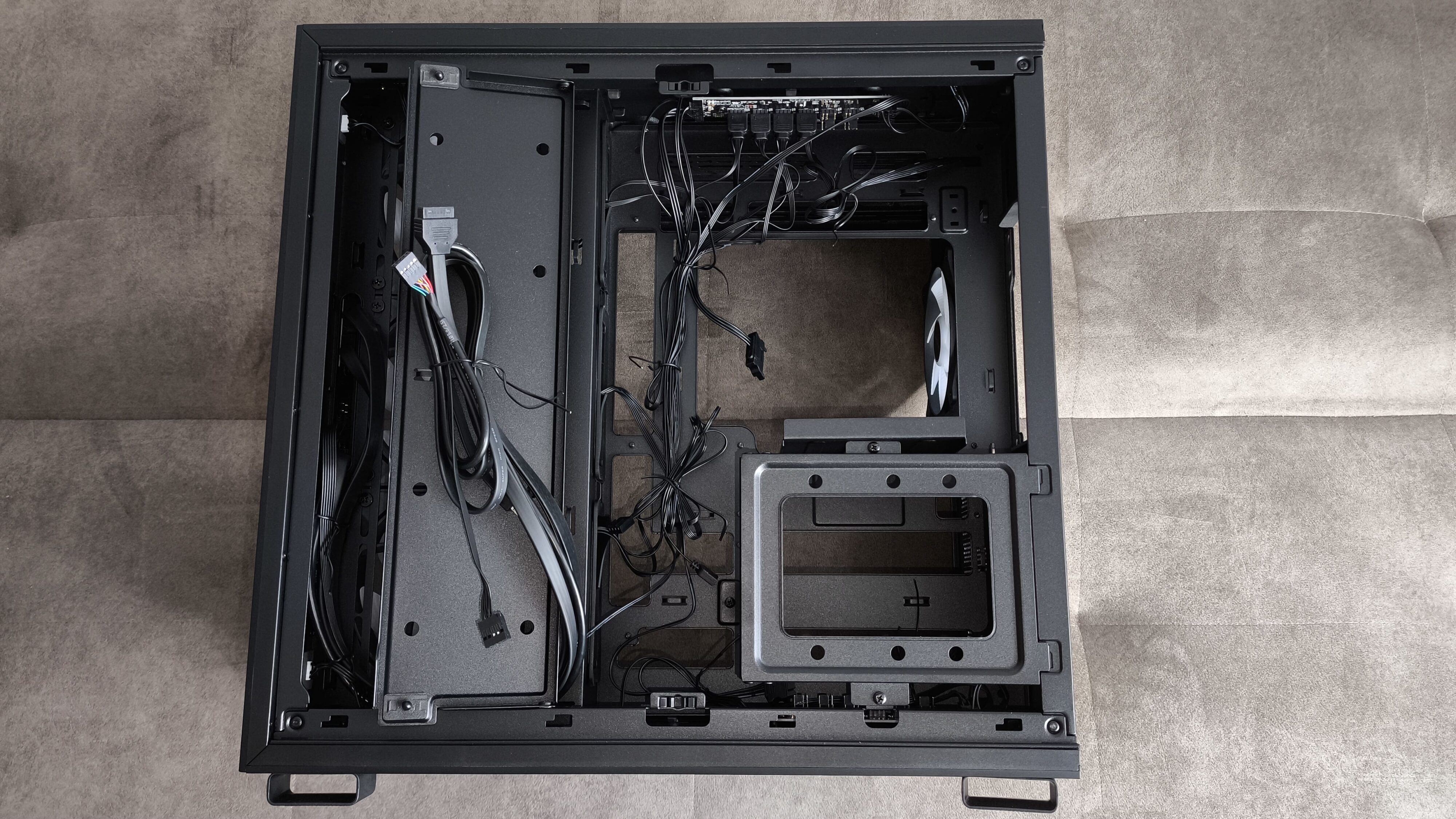 be quiet! Light Base 600 LX - test obudowy. Postaw ją sobie jak Ci się spodoba