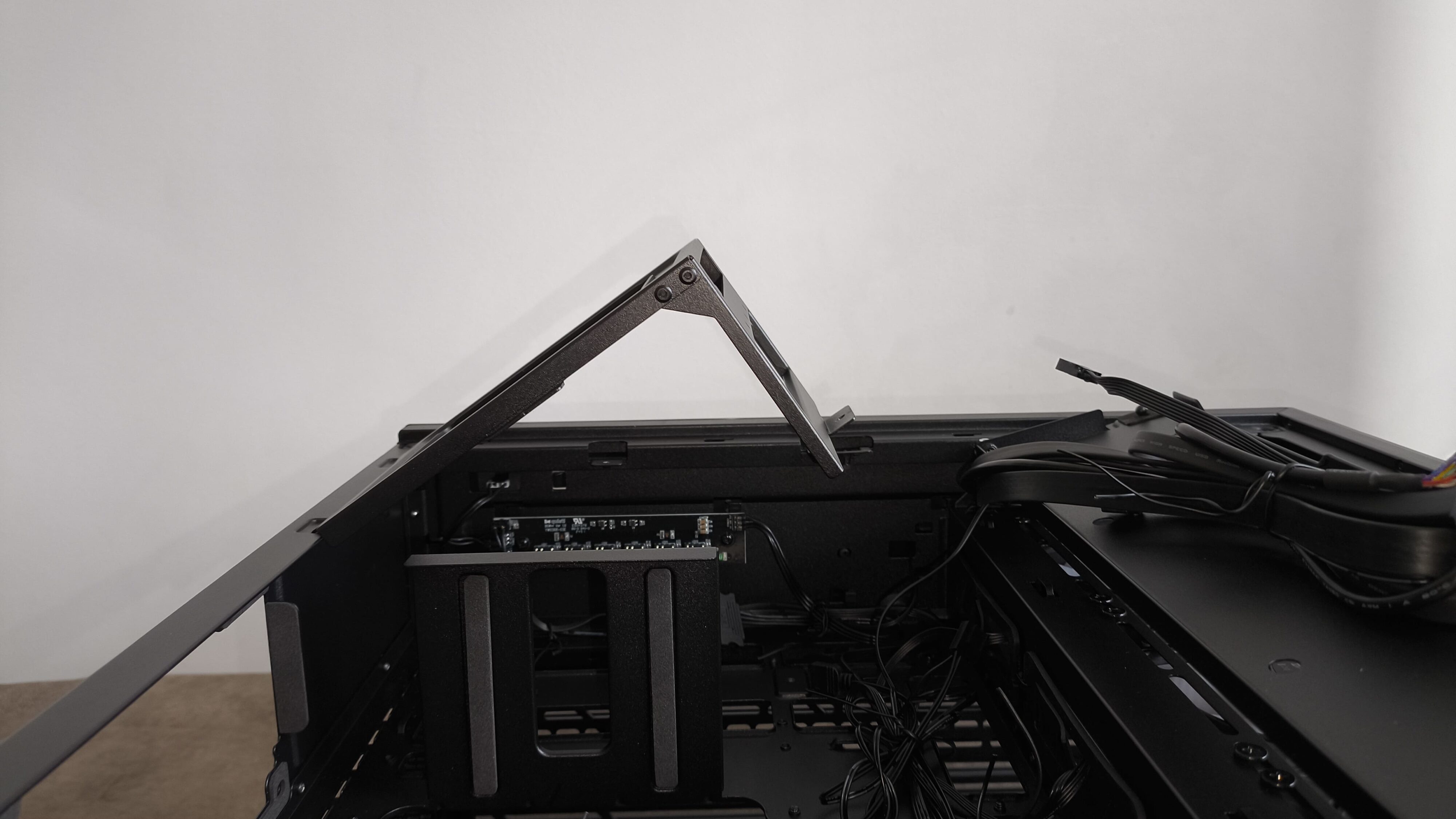 be quiet! Light Base 600 LX - test obudowy. Postaw ją sobie jak Ci się spodoba