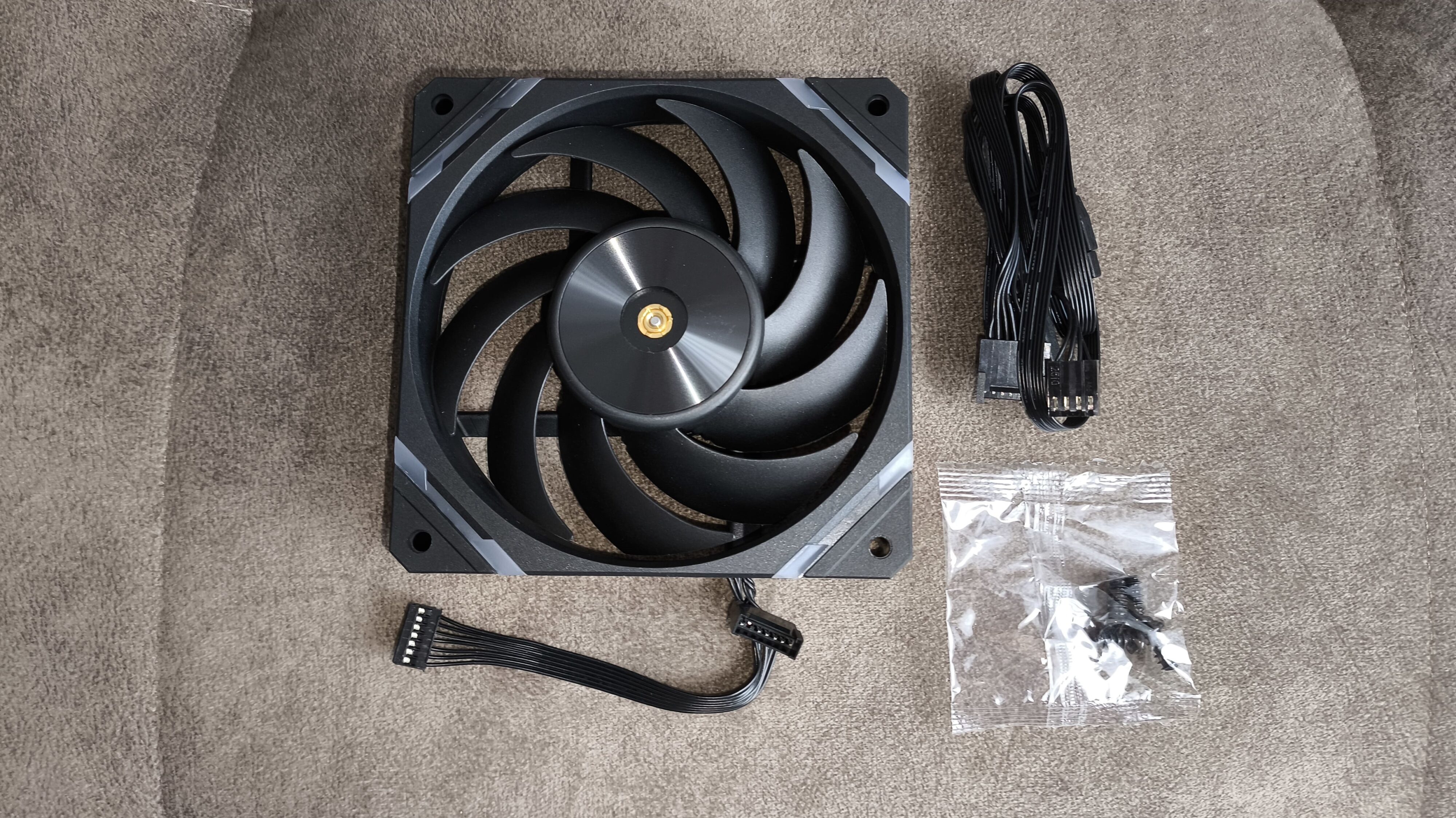 Valkyrie Dragonfang 360 Black ARGB / Valkyrie V360 Lite - test dwóch chłodzeń AIO 360 mm. Stare odchodzi, nowe przychodzi