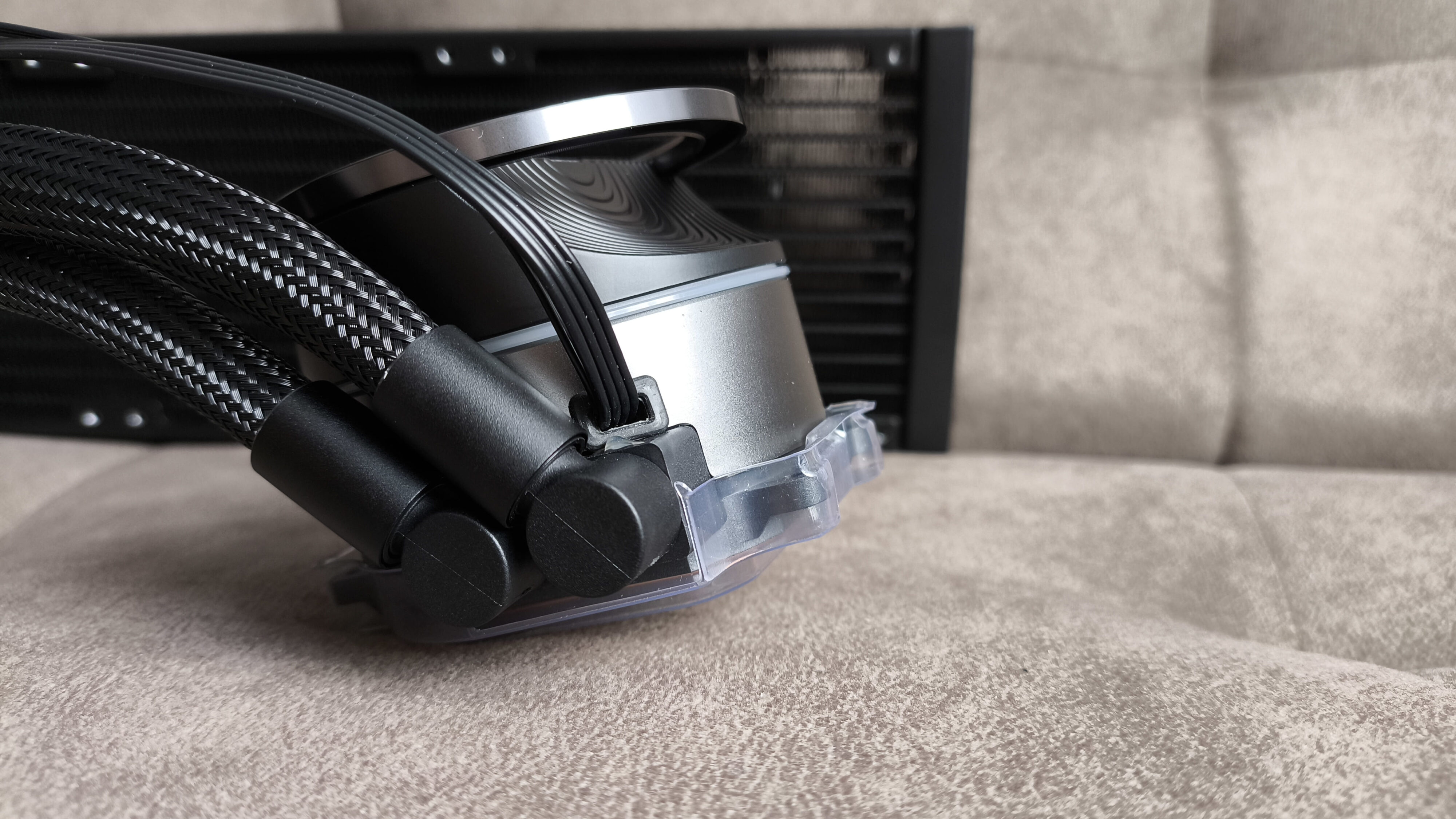 Valkyrie Dragonfang 360 Black ARGB / Valkyrie V360 Lite - test dwóch chłodzeń AIO 360 mm. Stare odchodzi, nowe przychodzi