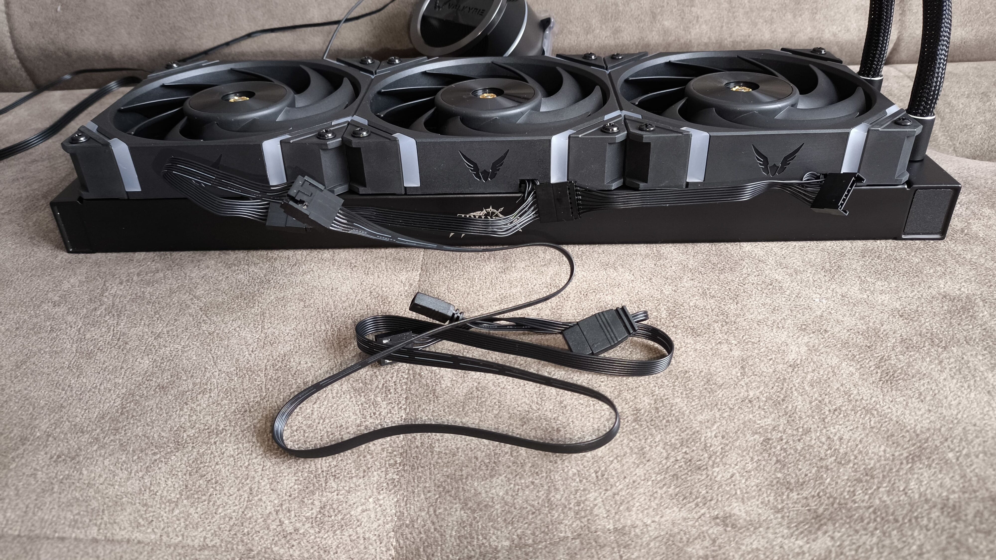 Valkyrie Dragonfang 360 Black ARGB / Valkyrie V360 Lite - test dwóch chłodzeń AIO 360 mm. Stare odchodzi, nowe przychodzi