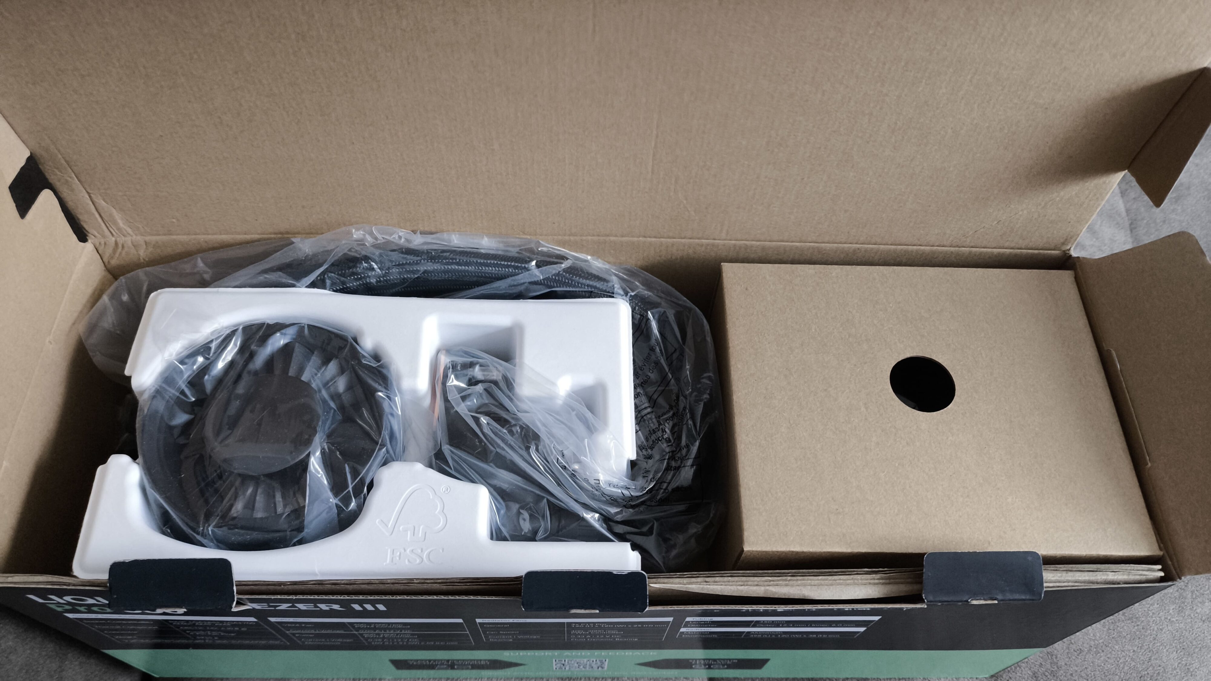 Arctic Liquid Freezer III Pro 360 - test chłodzenia AIO. Wydajnie, ale jednocześnie masakrycznie głośno