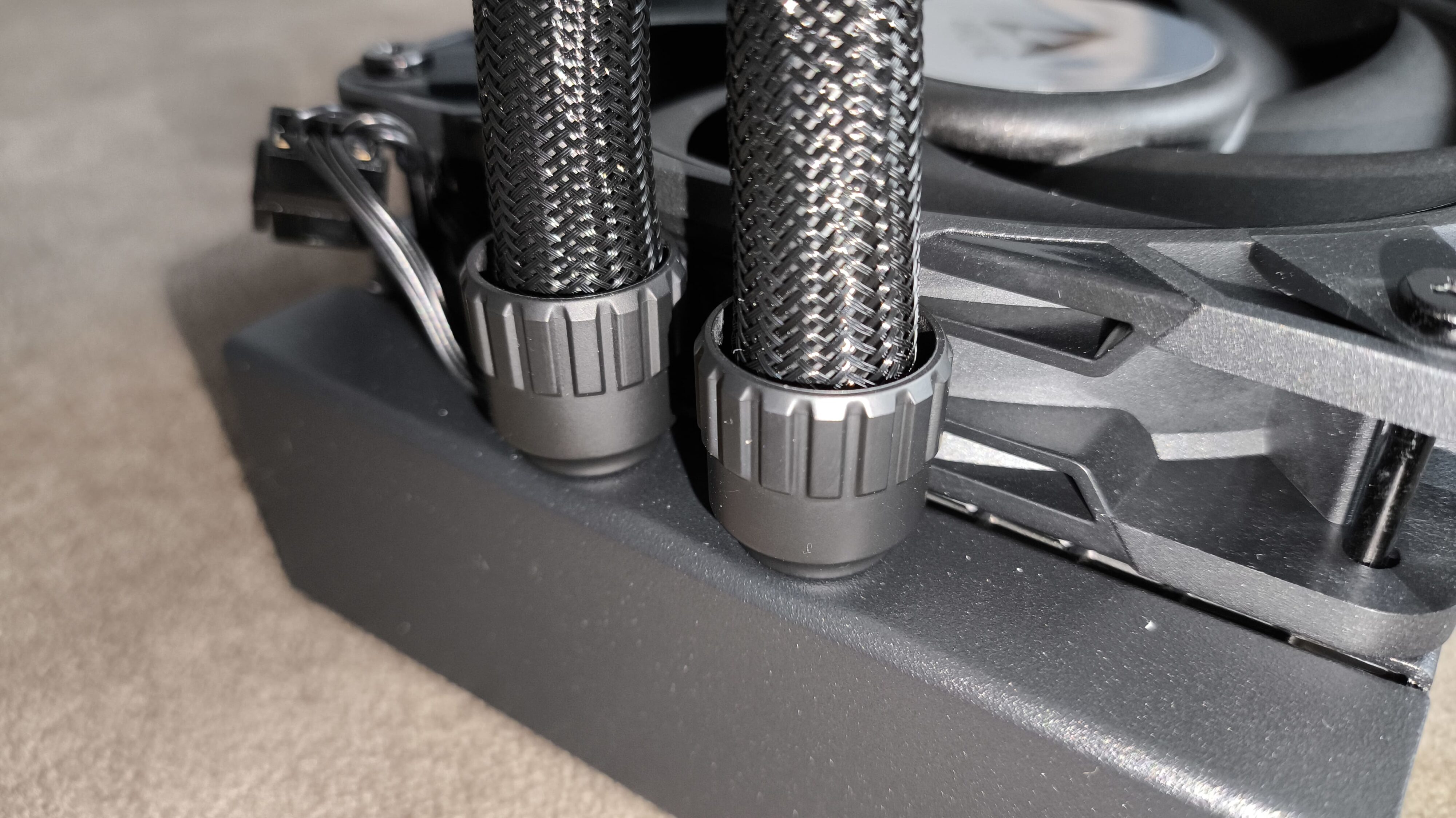 Arctic Liquid Freezer III Pro 360 - test chłodzenia AIO. Wydajnie, ale jednocześnie masakrycznie głośno