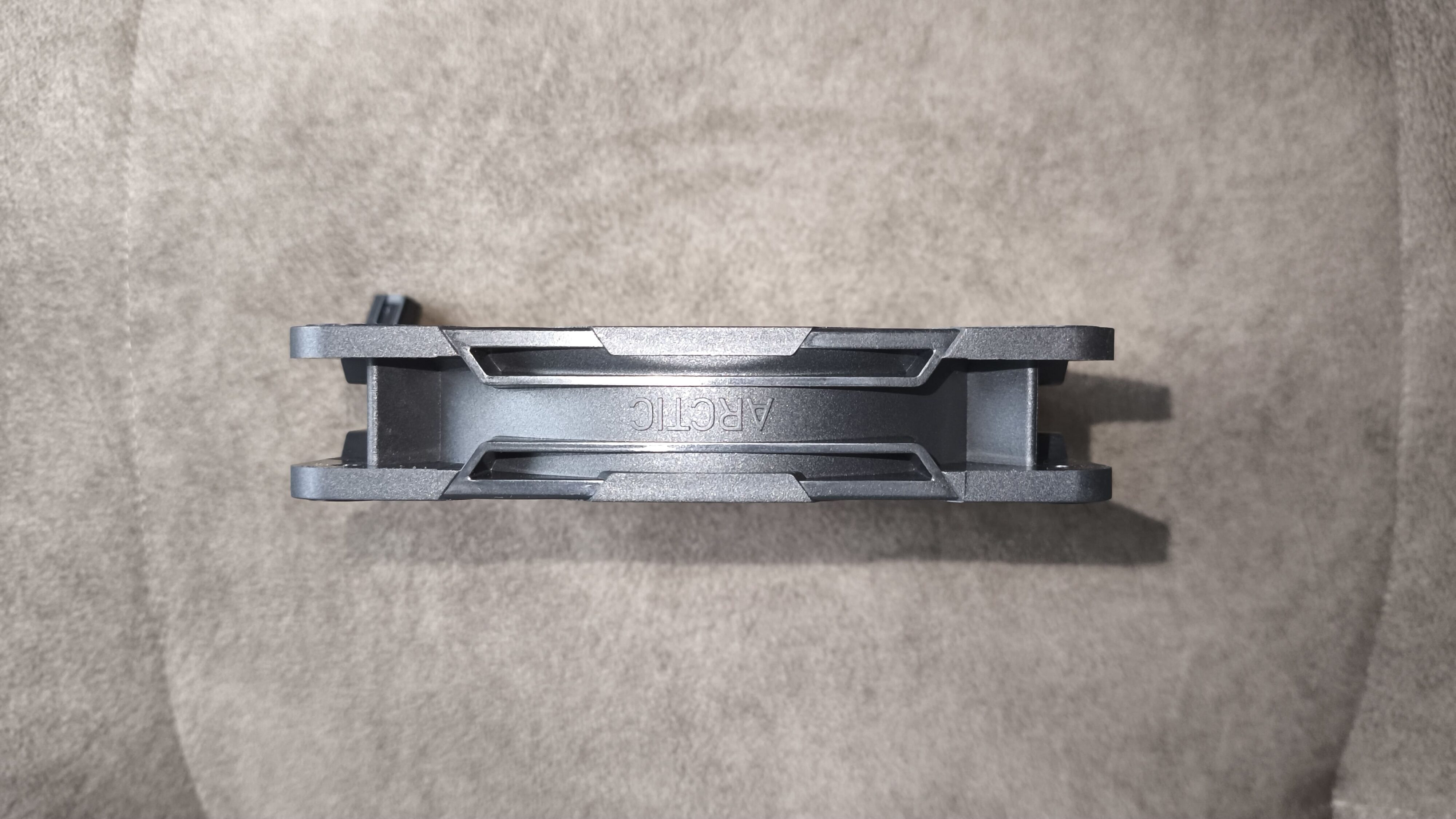 Arctic Liquid Freezer III Pro 360 - test chłodzenia AIO. Wydajnie, ale jednocześnie masakrycznie głośno