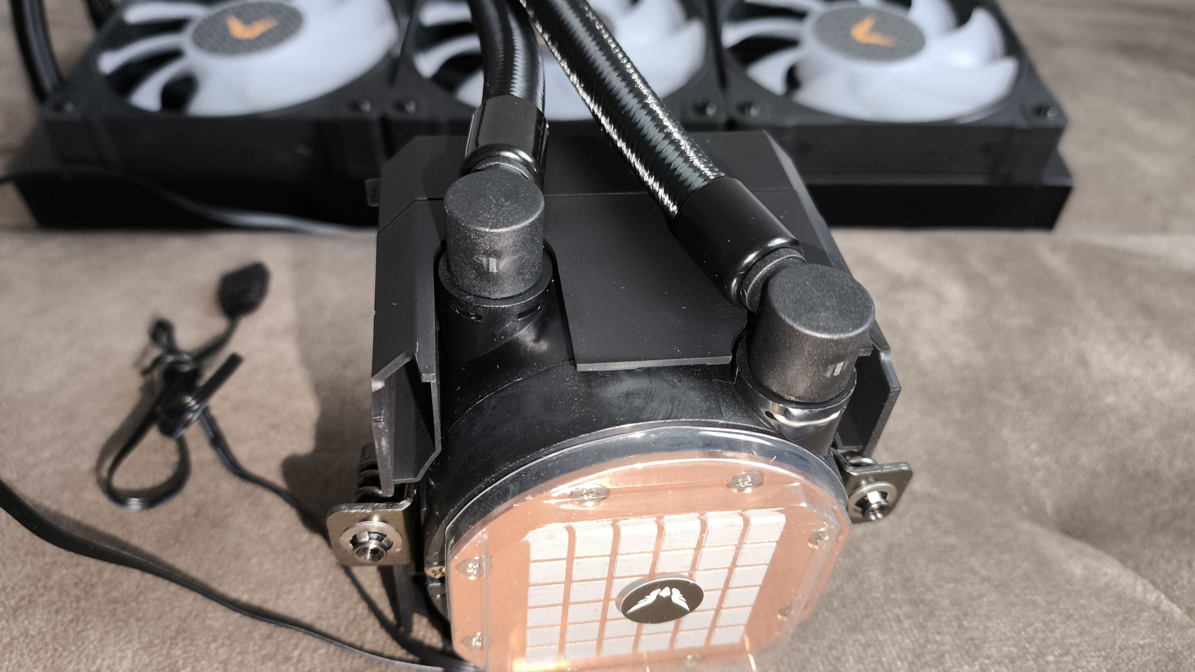 Valkyrie Dragonfang 360 Black ARGB / Valkyrie V360 Lite - test dwóch chłodzeń AIO 360 mm. Stare odchodzi, nowe przychodzi