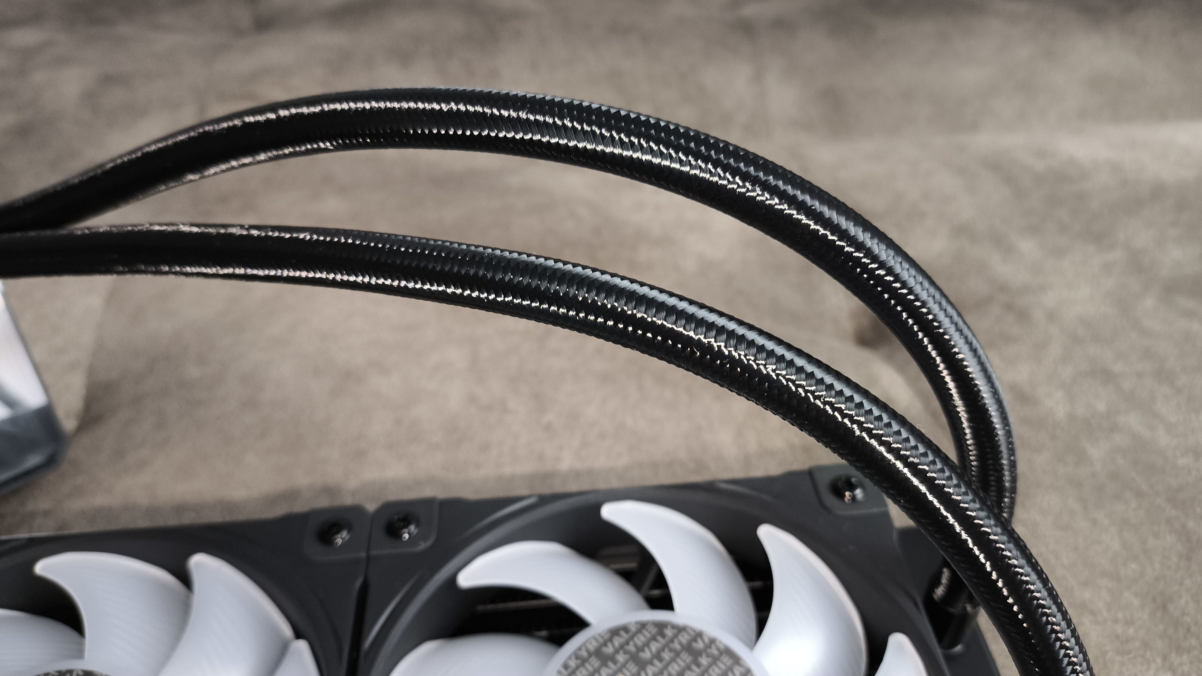 Valkyrie Dragonfang 360 Black ARGB / Valkyrie V360 Lite - test dwóch chłodzeń AIO 360 mm. Stare odchodzi, nowe przychodzi