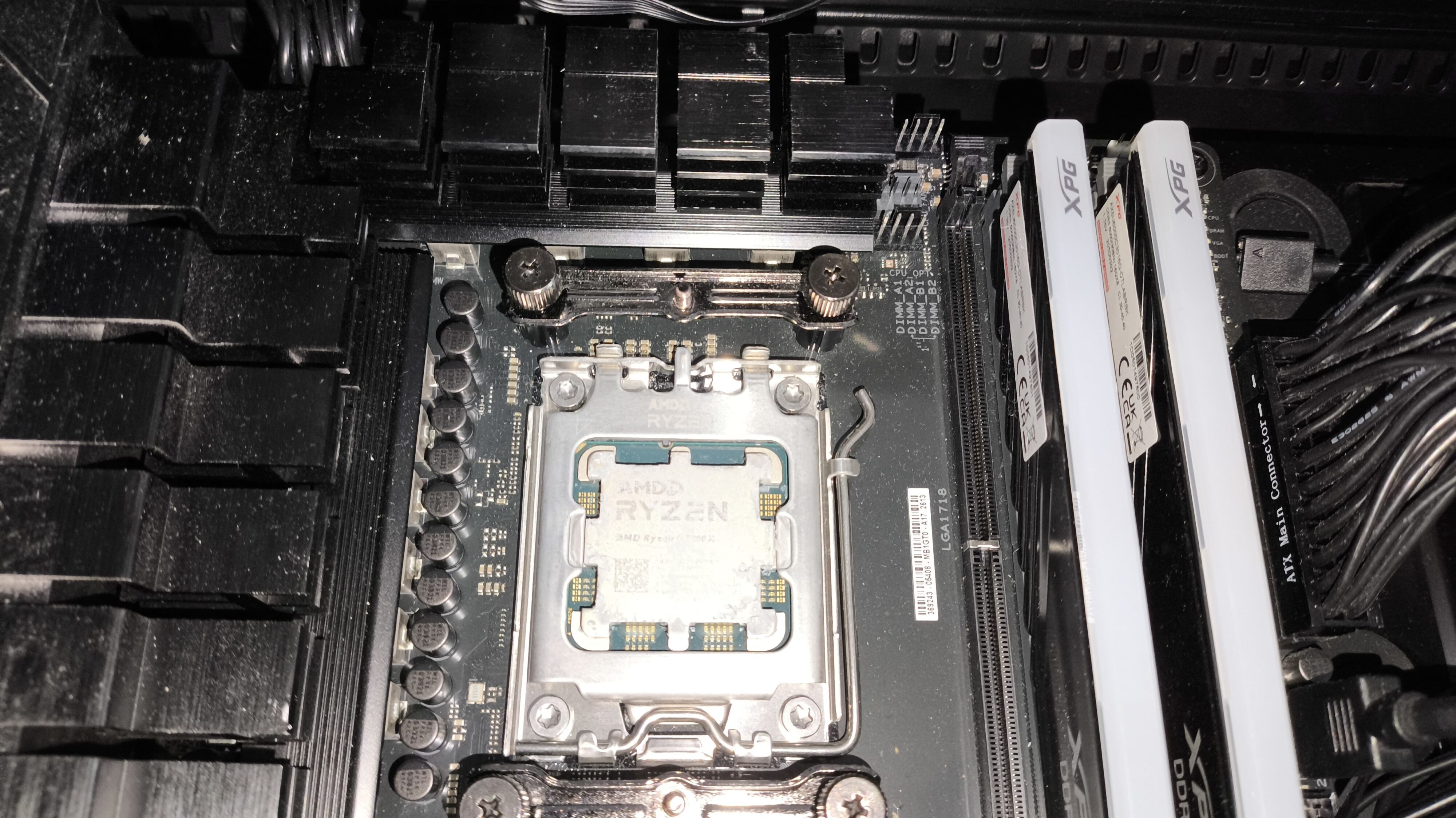 Valkyrie Dragonfang 360 Black ARGB / Valkyrie V360 Lite - test dwóch chłodzeń AIO 360 mm. Stare odchodzi, nowe przychodzi