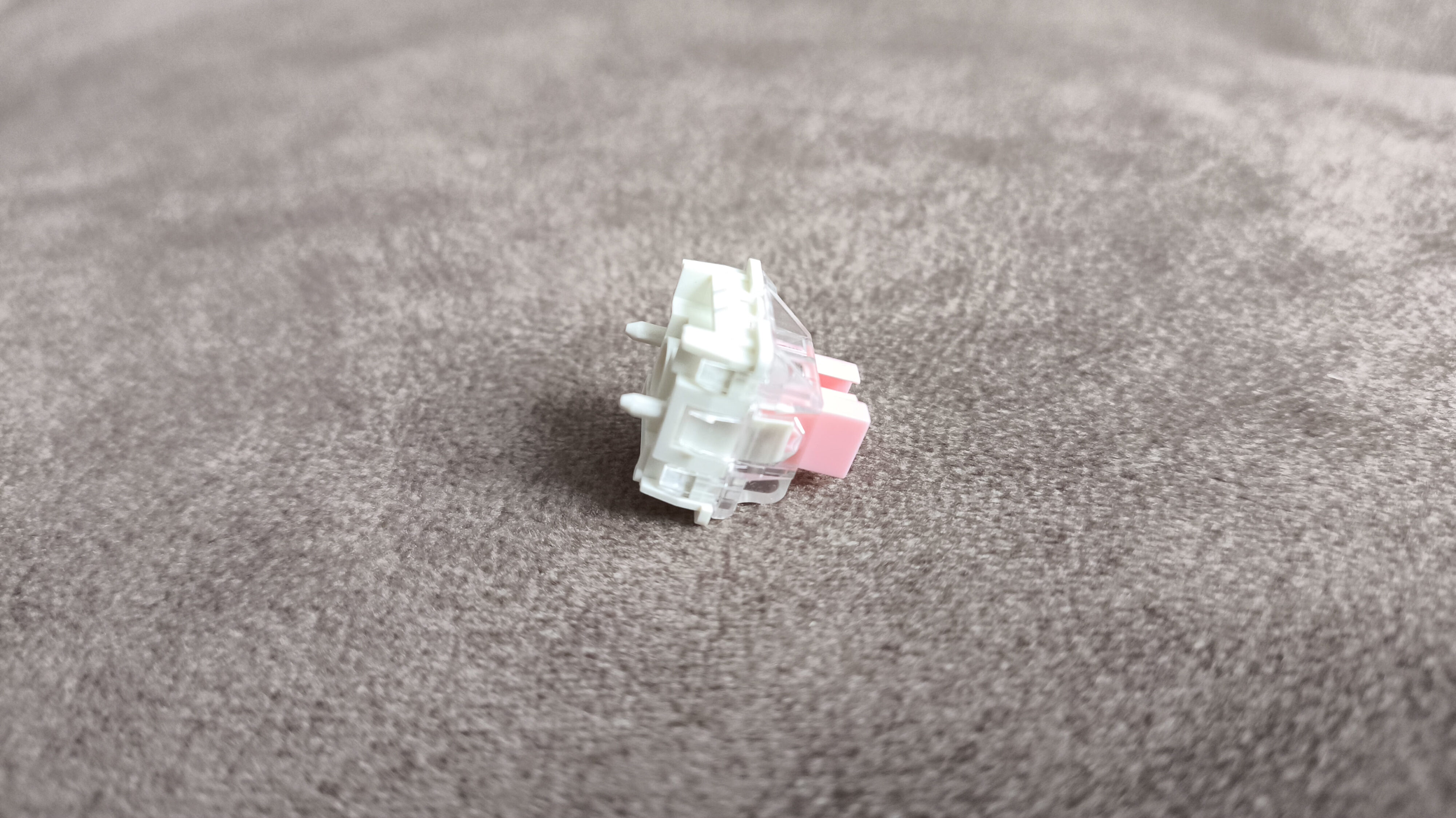 Redragon K721WRB-RGB Stormhunter - test klawiatury za 300 złotych opartej na magnetycznych przełącznikach