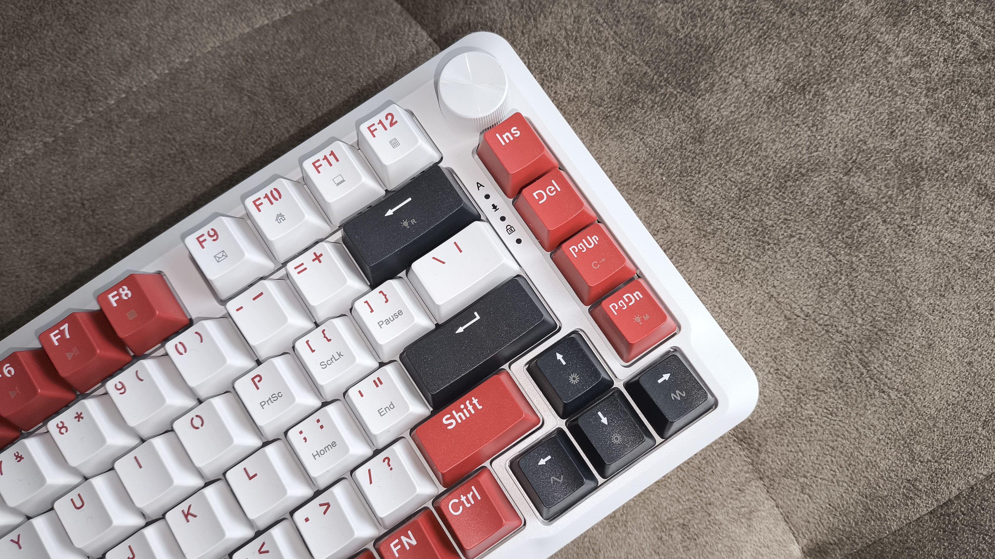 Redragon K721WRB-RGB Stormhunter - test klawiatury za 300 złotych opartej na magnetycznych przełącznikach