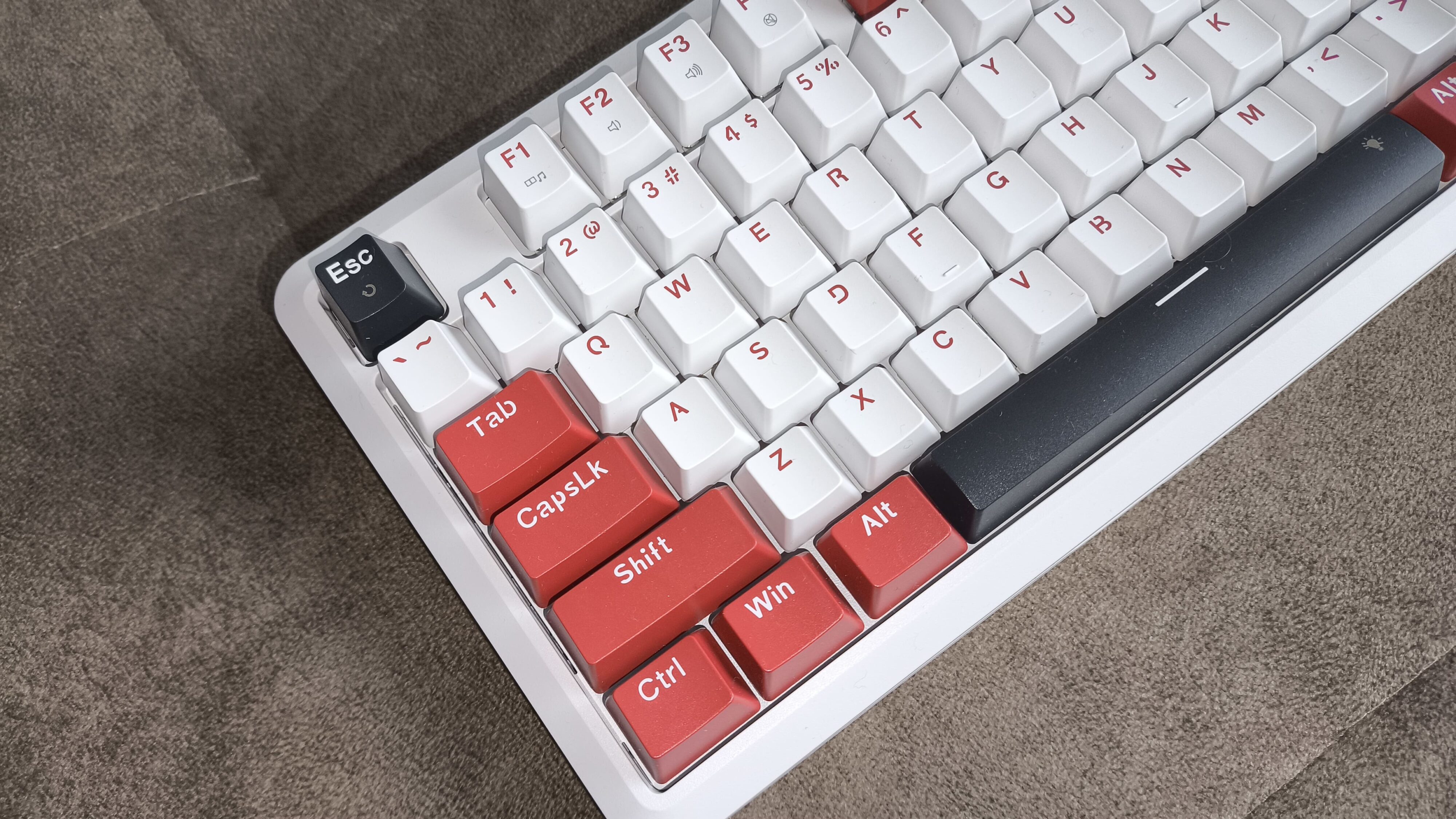 Redragon K721WRB-RGB Stormhunter - test klawiatury za 300 złotych opartej na magnetycznych przełącznikach