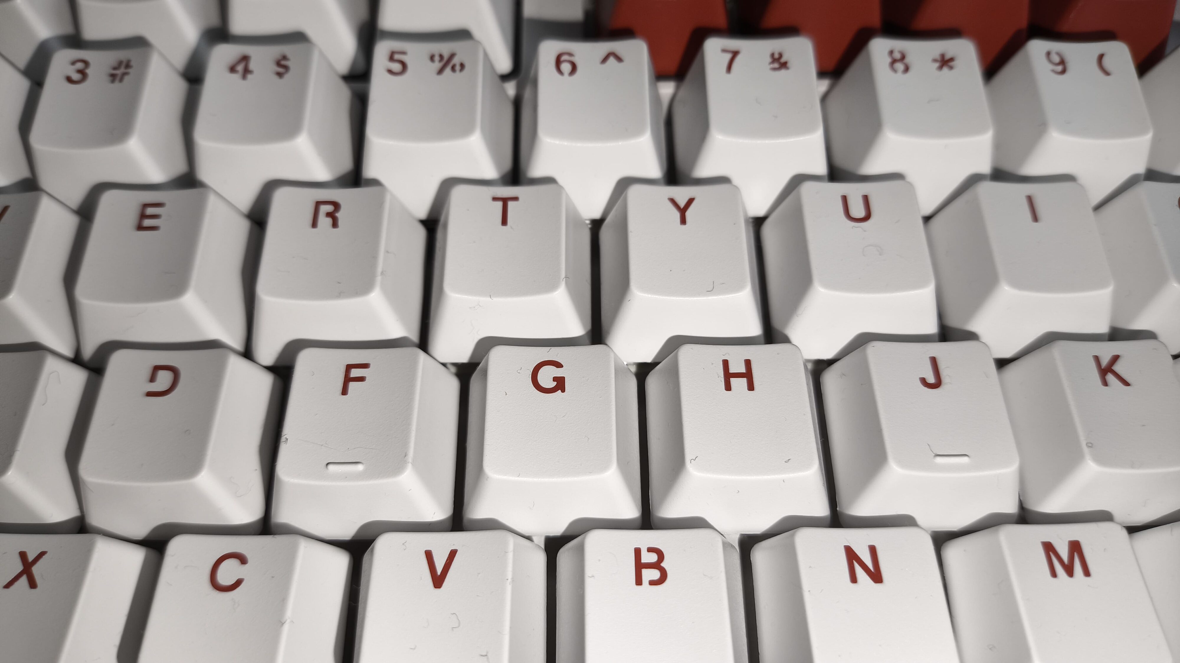 Redragon K721WRB-RGB Stormhunter - test klawiatury za 300 złotych opartej na magnetycznych przełącznikach