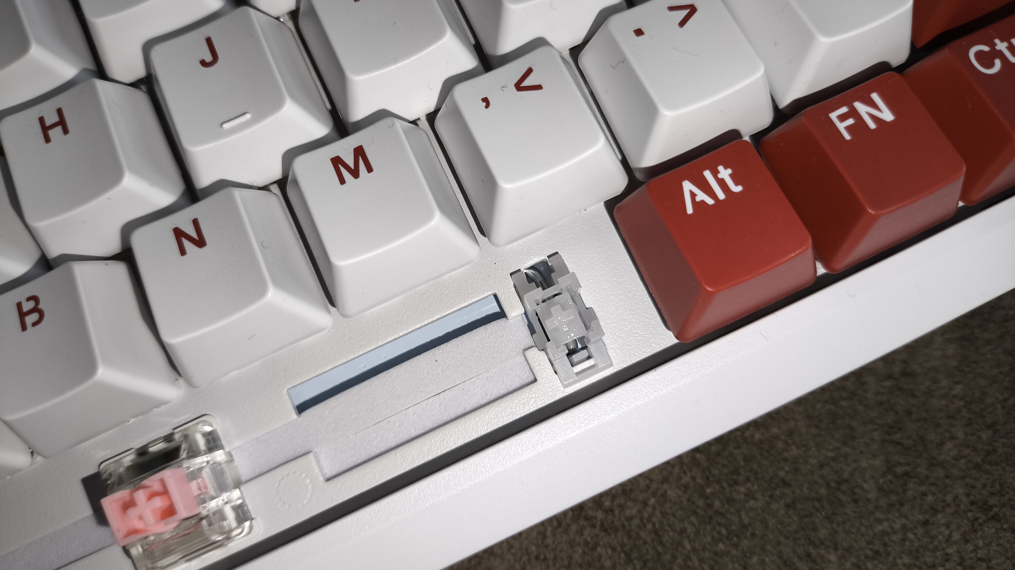 Redragon K721WRB-RGB Stormhunter - test klawiatury za 300 złotych opartej na magnetycznych przełącznikach