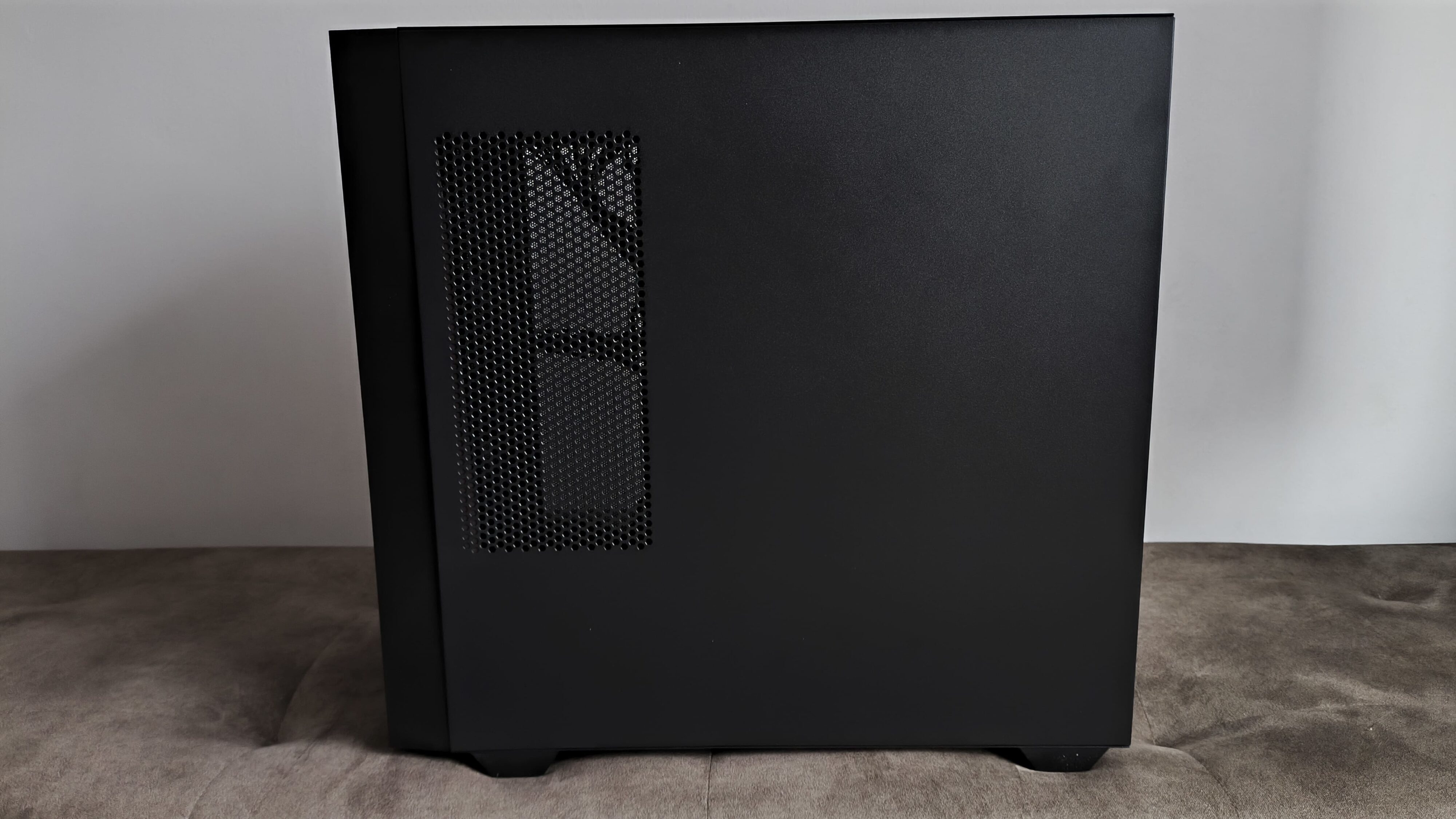 Chieftec Hunter 3 - test obudowy. Choć jest budżetowo to jest dobrze