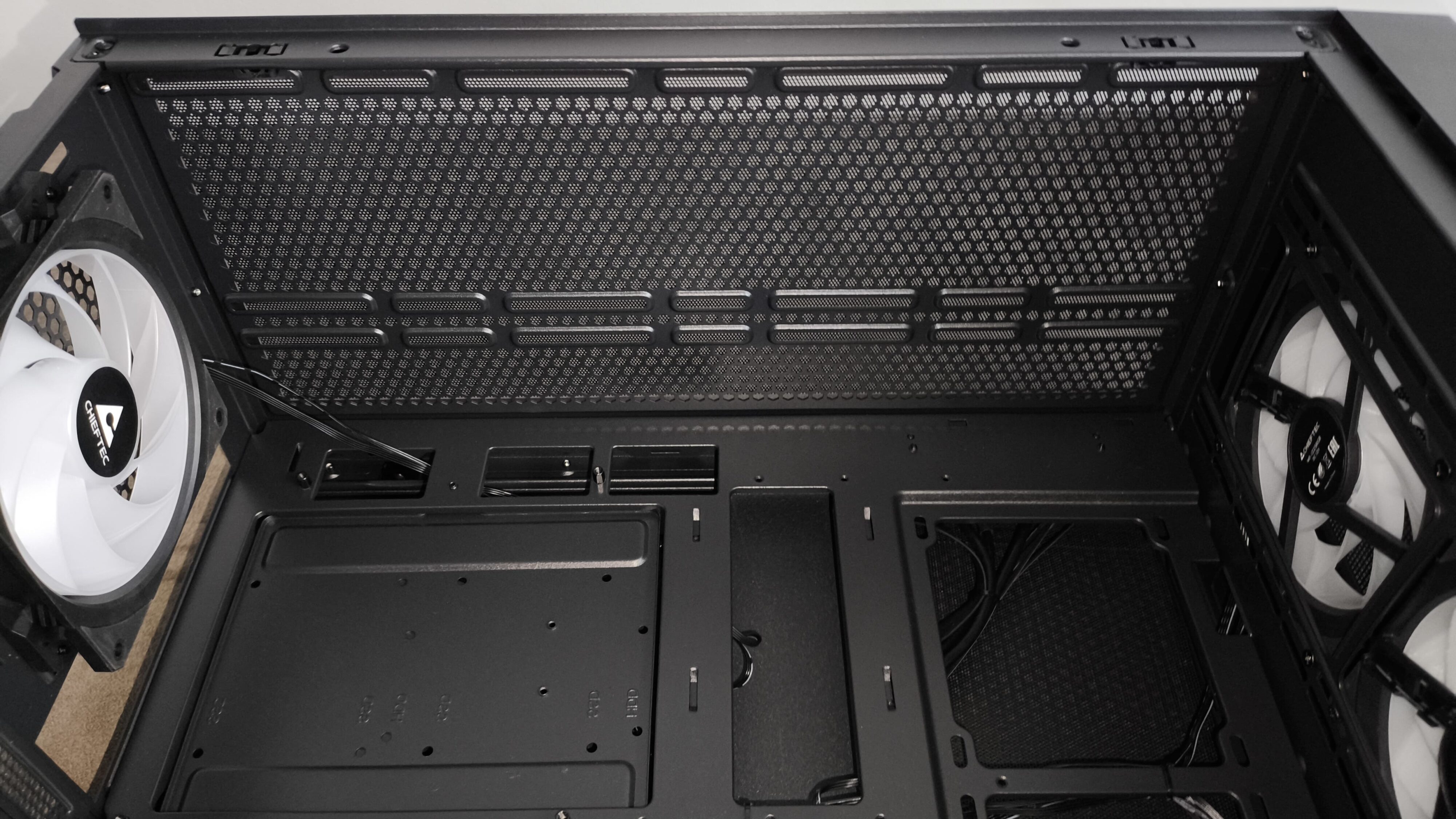 Chieftec Hunter 3 - test obudowy. Choć jest budżetowo to jest dobrze