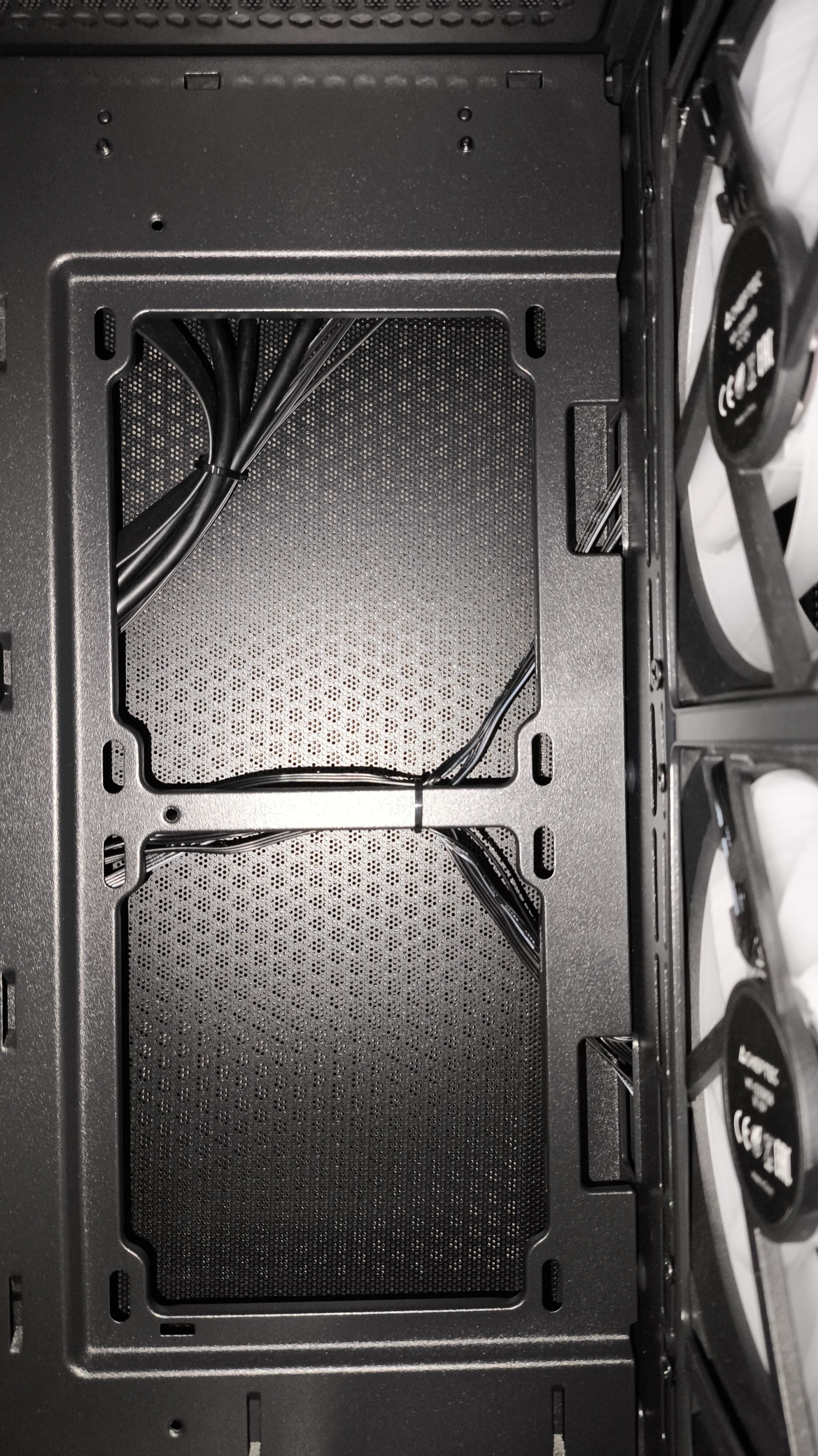 Chieftec Hunter 3 - test obudowy. Choć jest budżetowo to jest dobrze