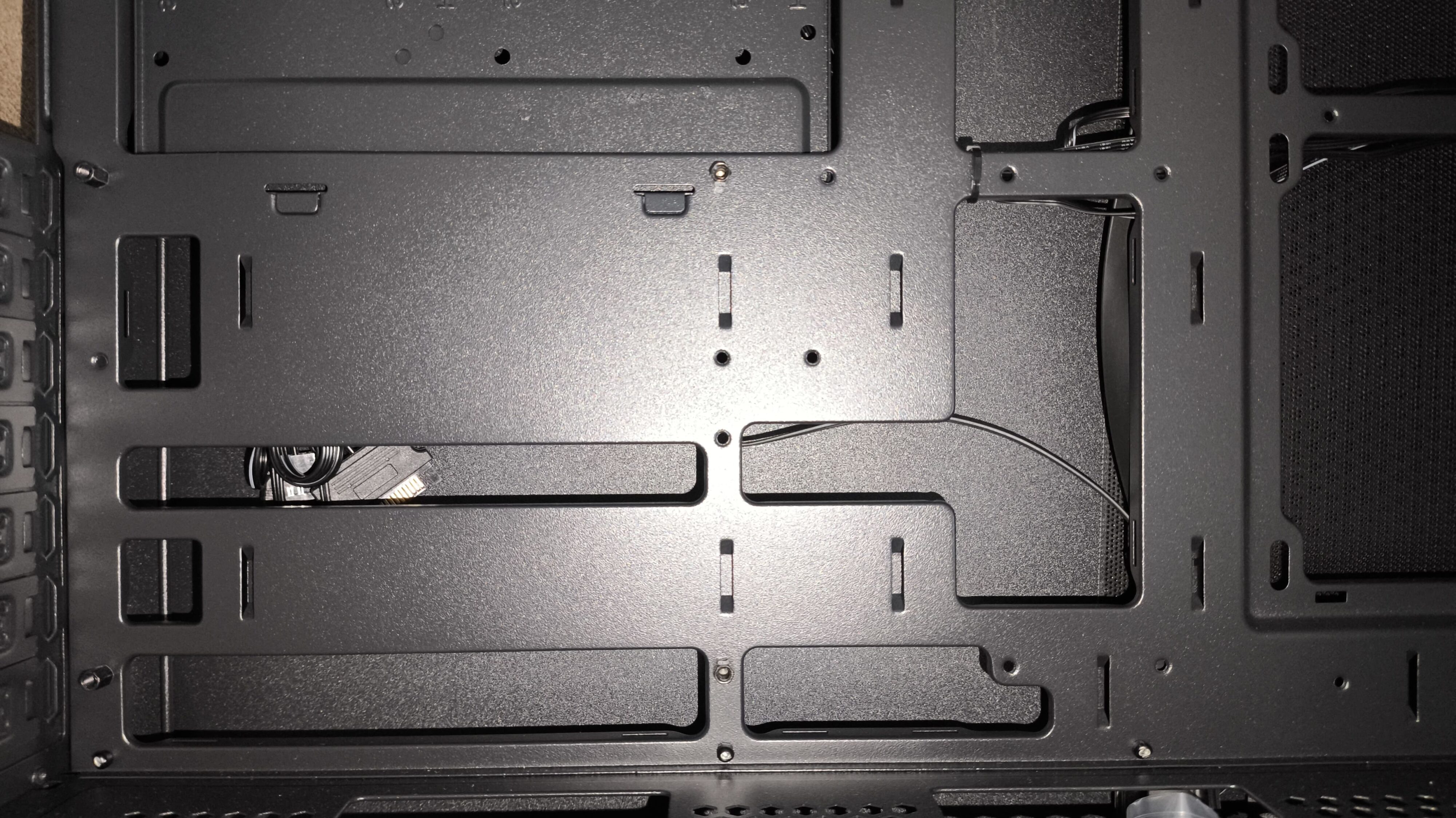 Chieftec Hunter 3 - test obudowy. Choć jest budżetowo to jest dobrze