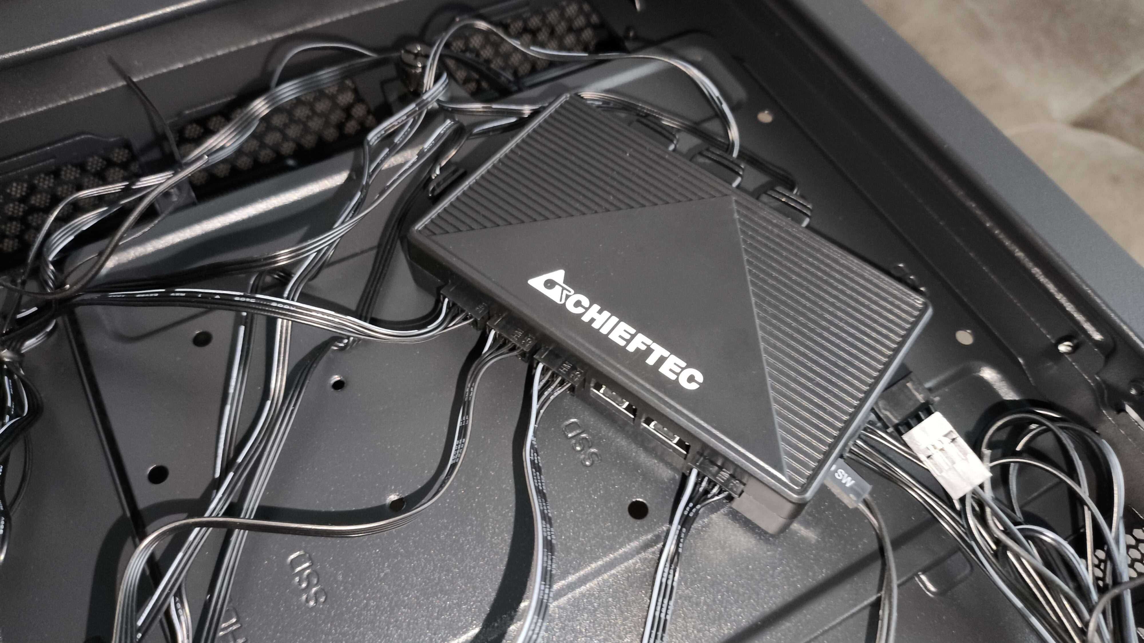 Chieftec Hunter 3 - test obudowy. Choć jest budżetowo to jest dobrze