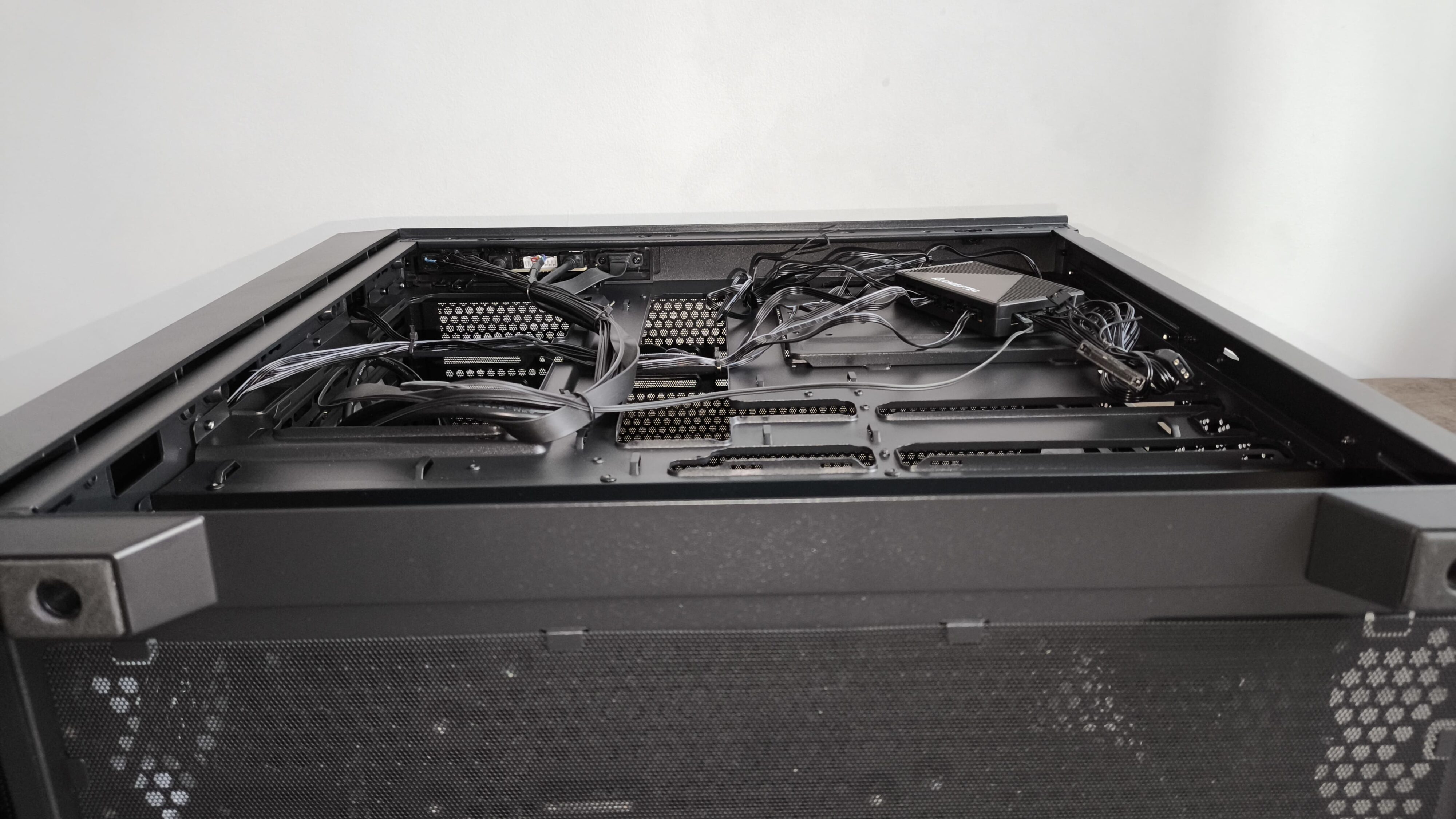 Chieftec Hunter 3 - test obudowy. Choć jest budżetowo to jest dobrze