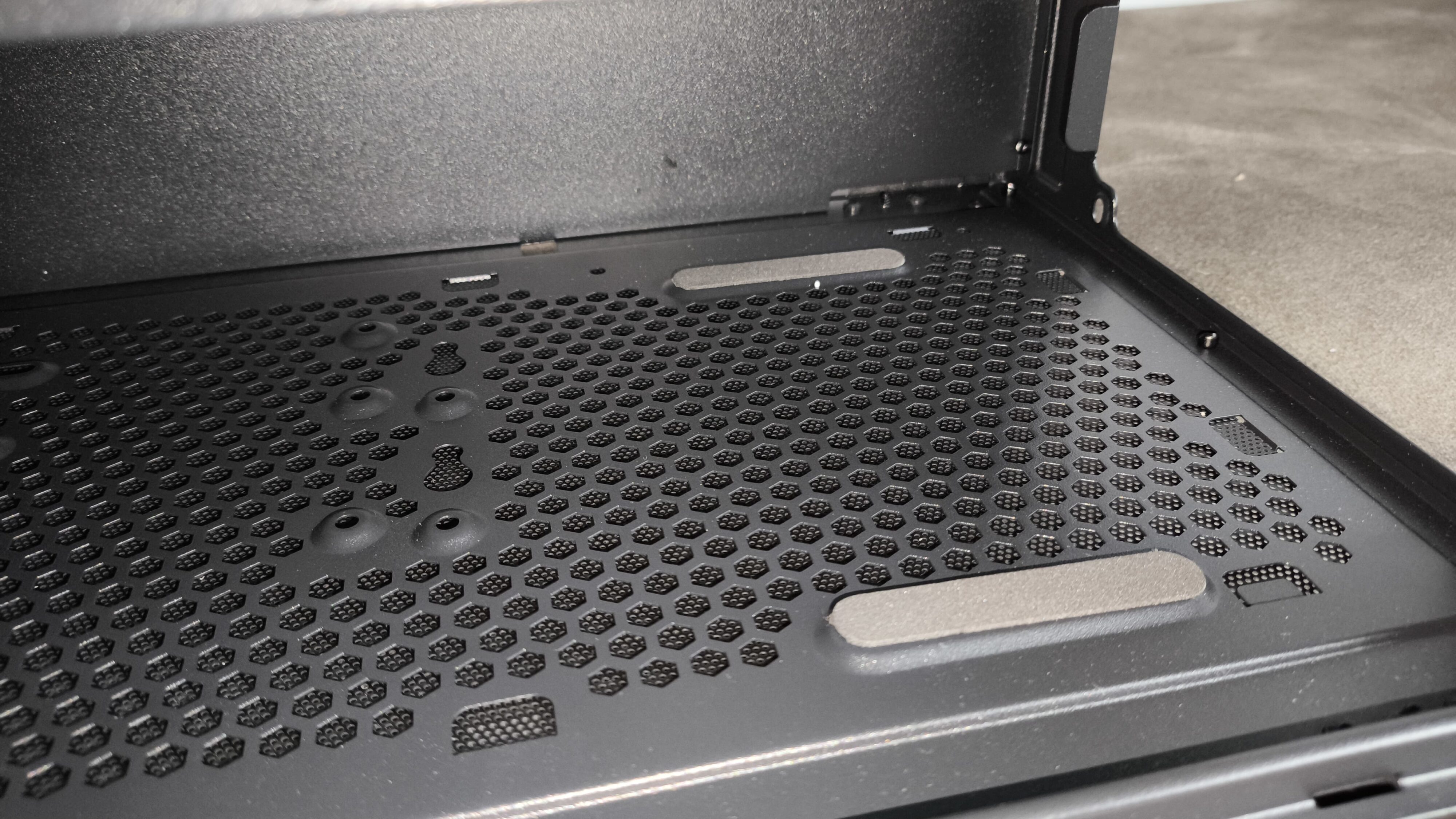 Chieftec Hunter 3 - test obudowy. Choć jest budżetowo to jest dobrze