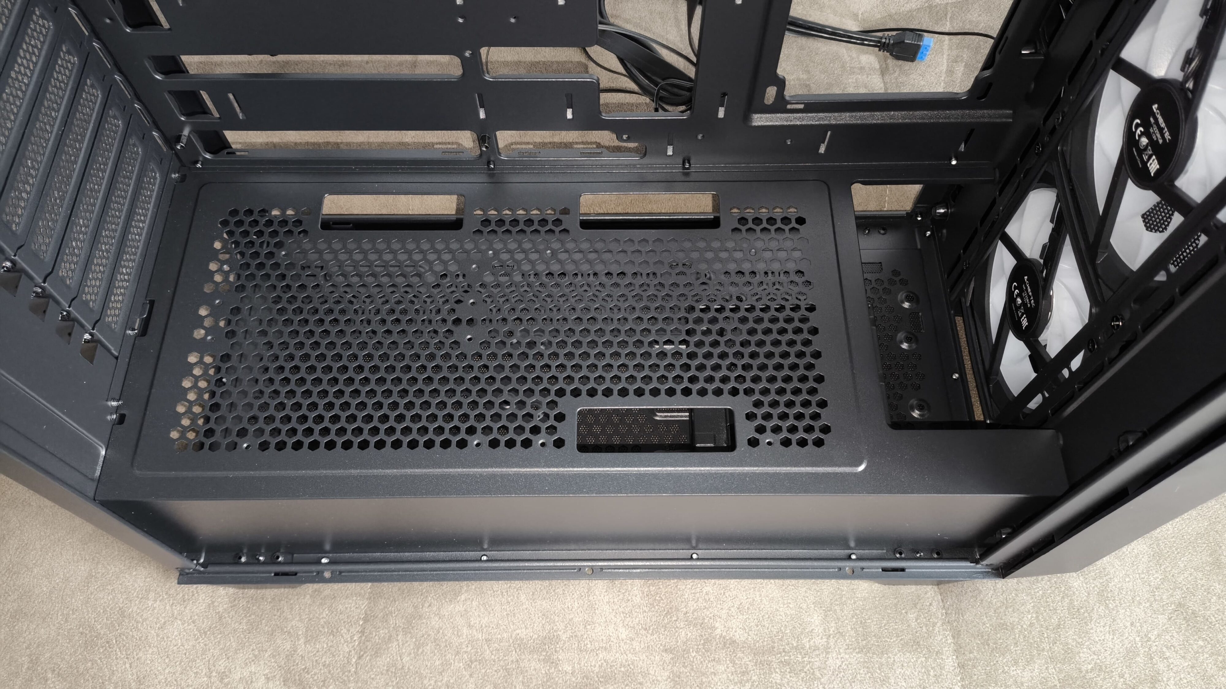 Chieftec Hunter 3 - test obudowy. Choć jest budżetowo to jest dobrze