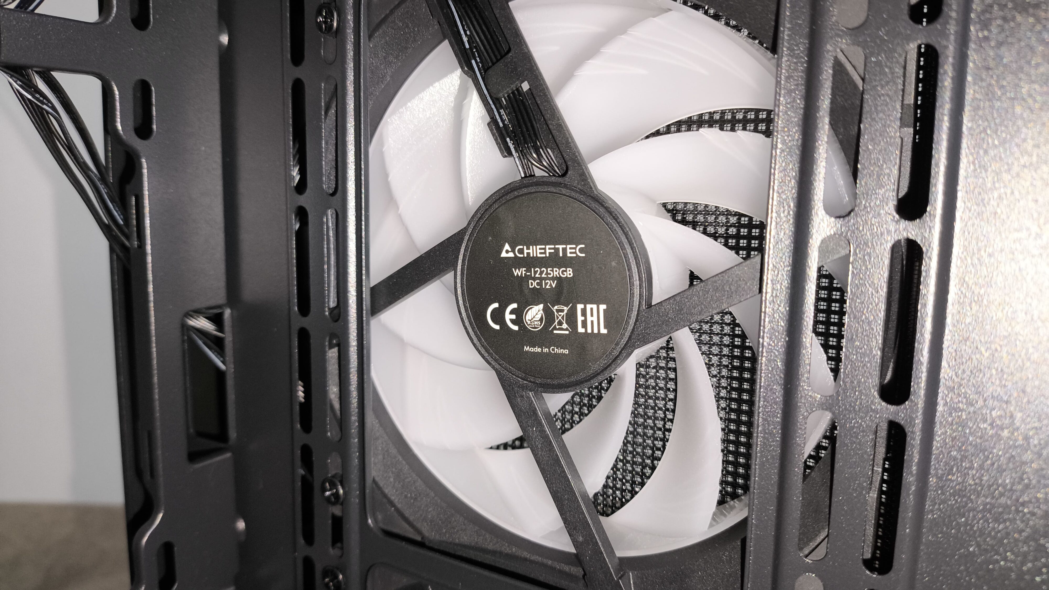 Chieftec Hunter 3 - test obudowy. Choć jest budżetowo to jest dobrze