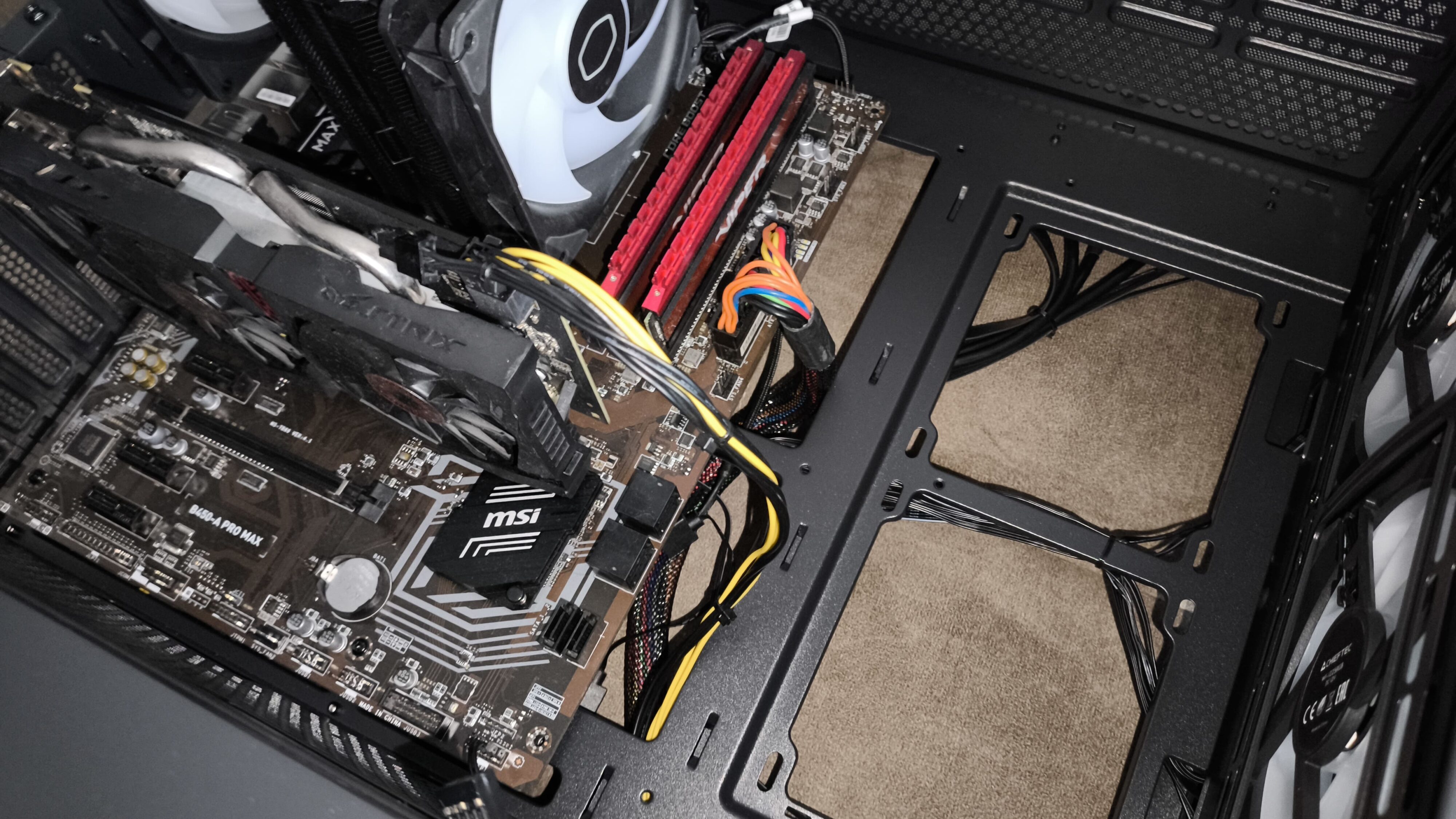 Chieftec Hunter 3 - test obudowy. Choć jest budżetowo to jest dobrze