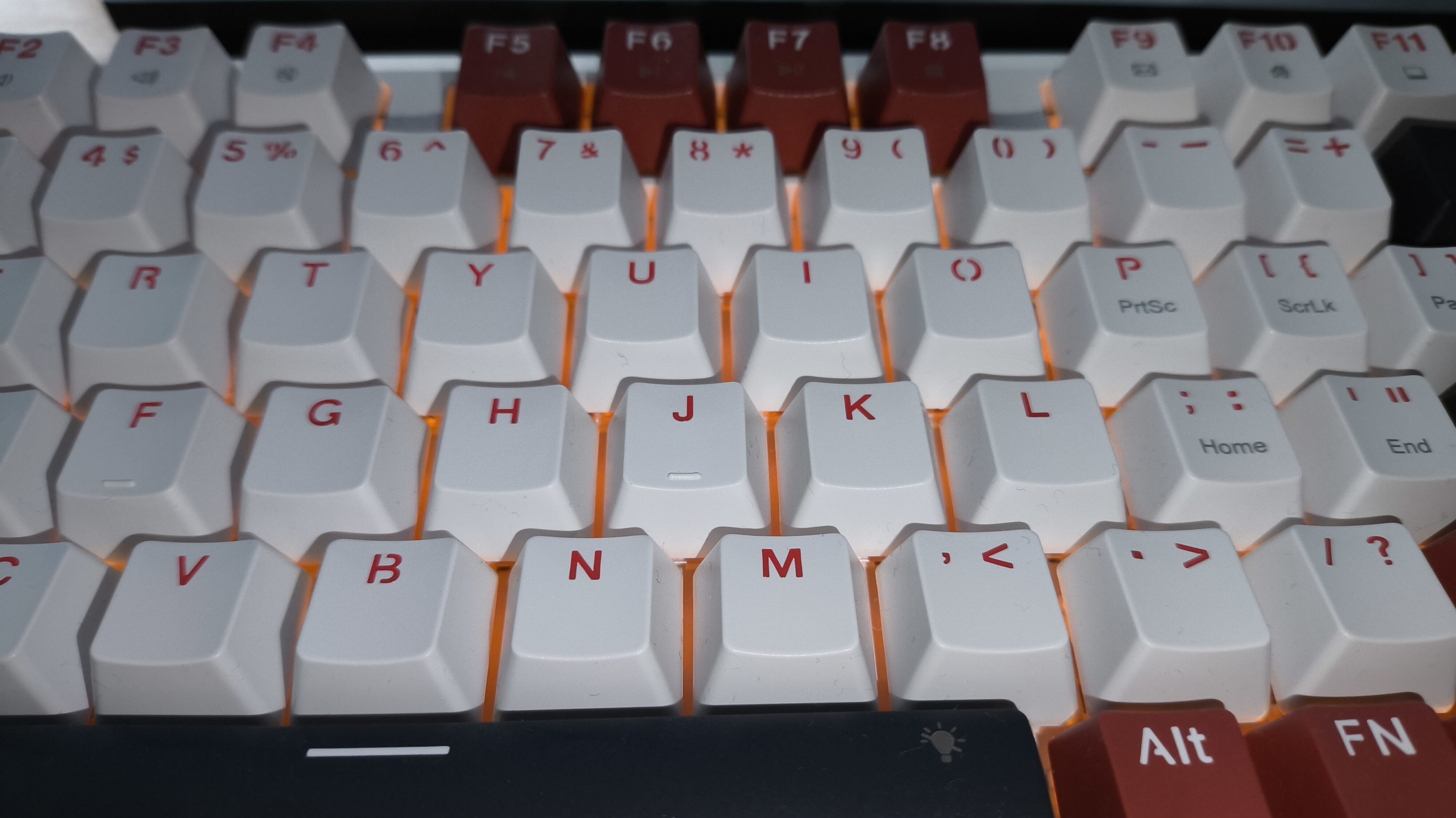 Redragon K721WRB-RGB Stormhunter - test klawiatury za 300 złotych opartej na magnetycznych przełącznikach