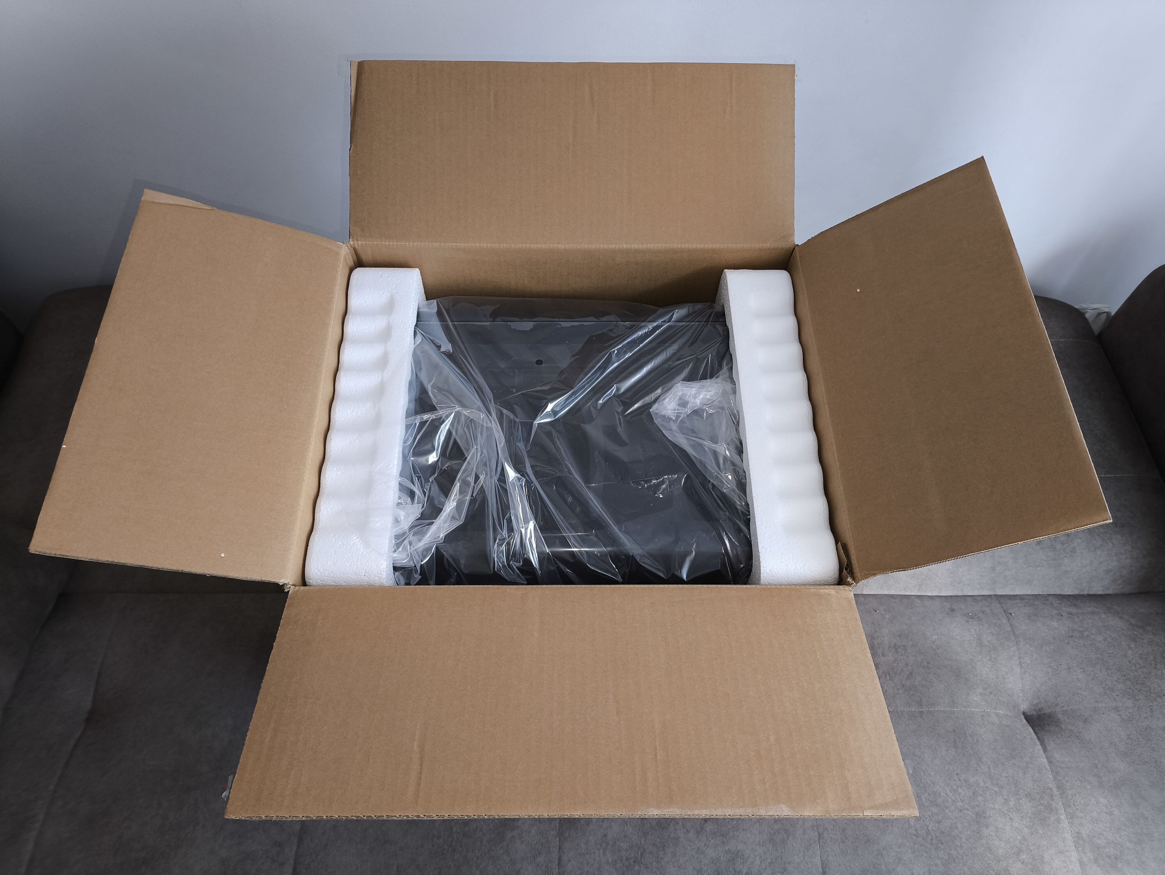 FSP M580 - test obudowy z zakrzywionym szkłem, które spodoba się każdemu!