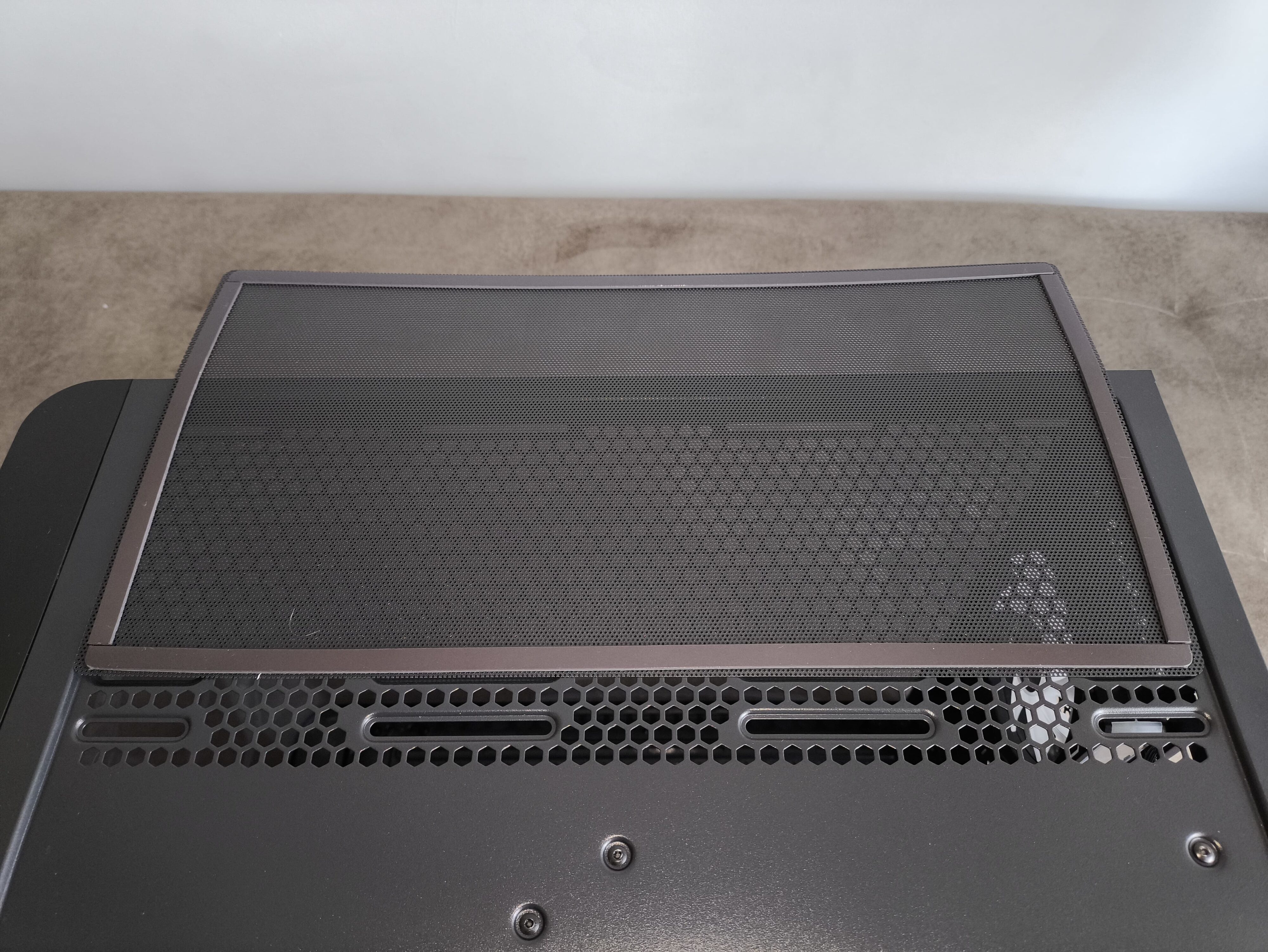 FSP M580 - test obudowy z zakrzywionym szkłem, które spodoba się każdemu!