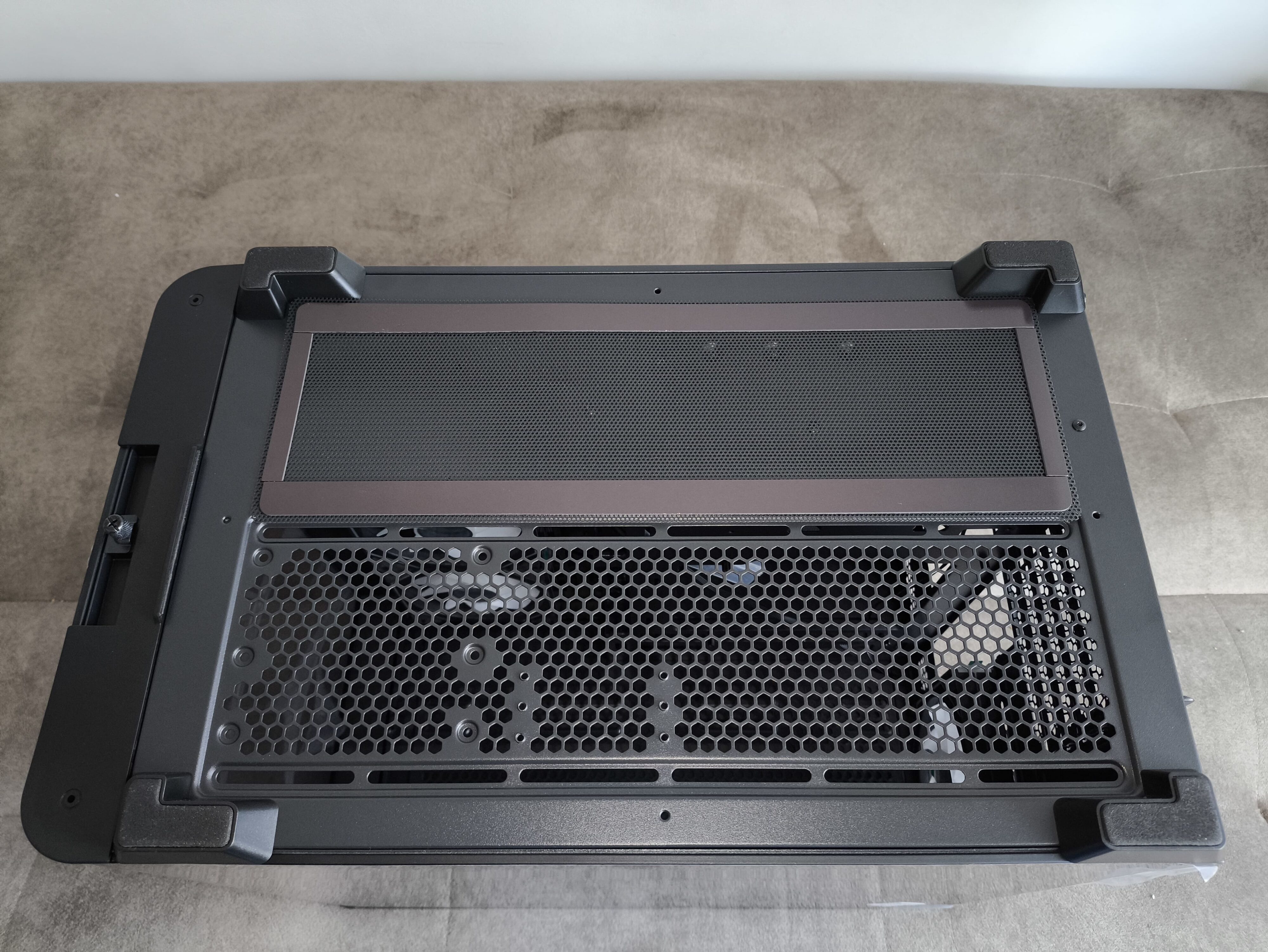 FSP M580 - test obudowy z zakrzywionym szkłem, które spodoba się każdemu!