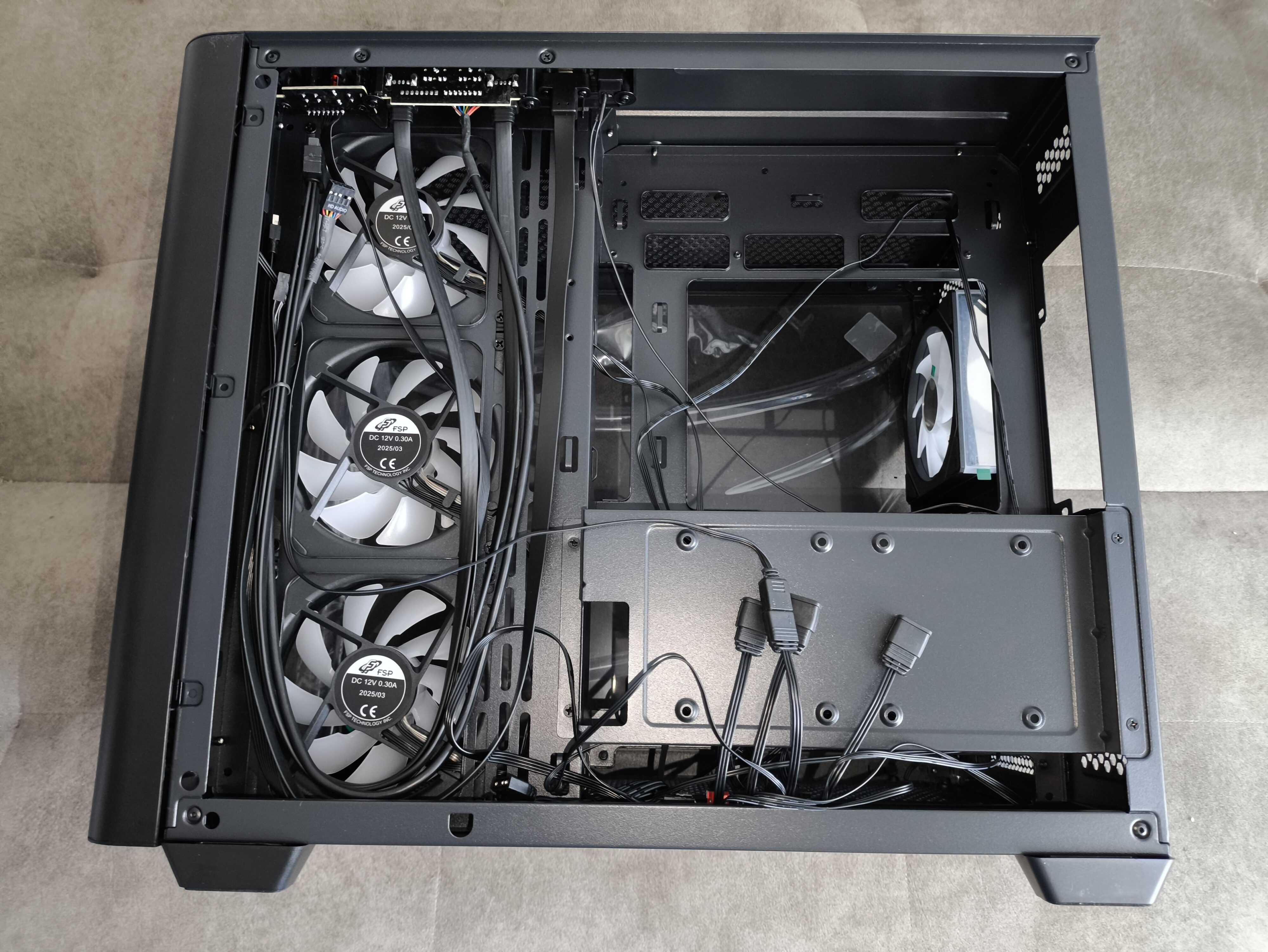 FSP M580 - test obudowy z zakrzywionym szkłem, które spodoba się każdemu!