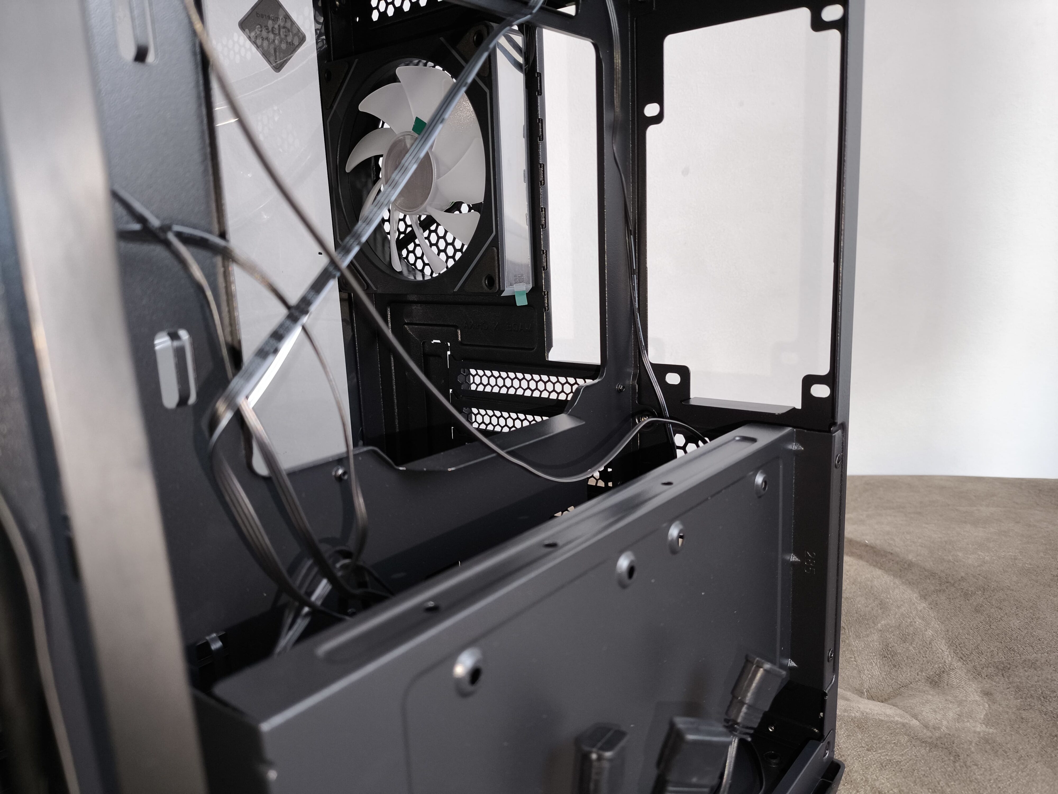 FSP M580 - test obudowy z zakrzywionym szkłem, które spodoba się każdemu!