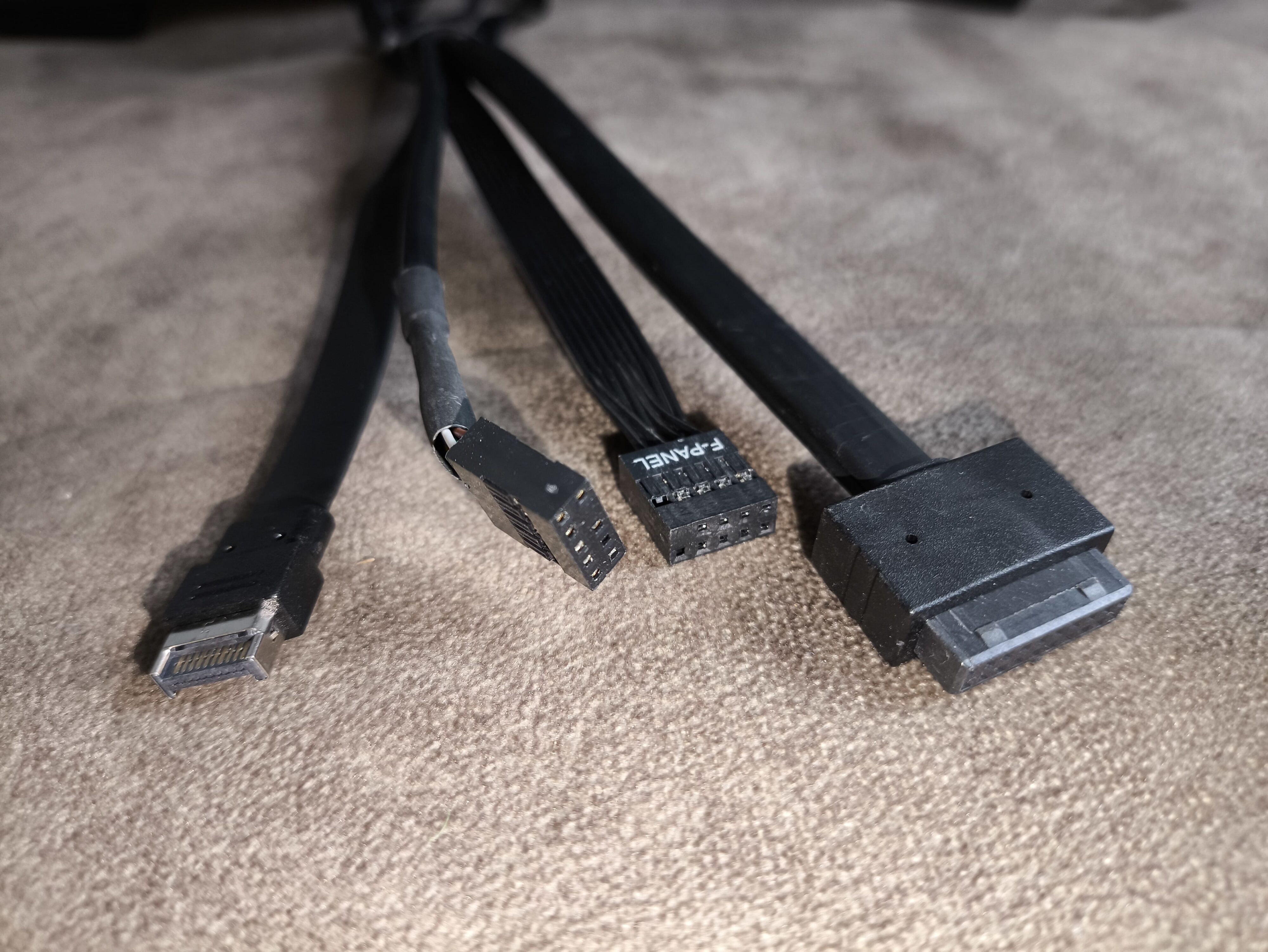 FSP M580 - test obudowy z zakrzywionym szkłem, które spodoba się każdemu!