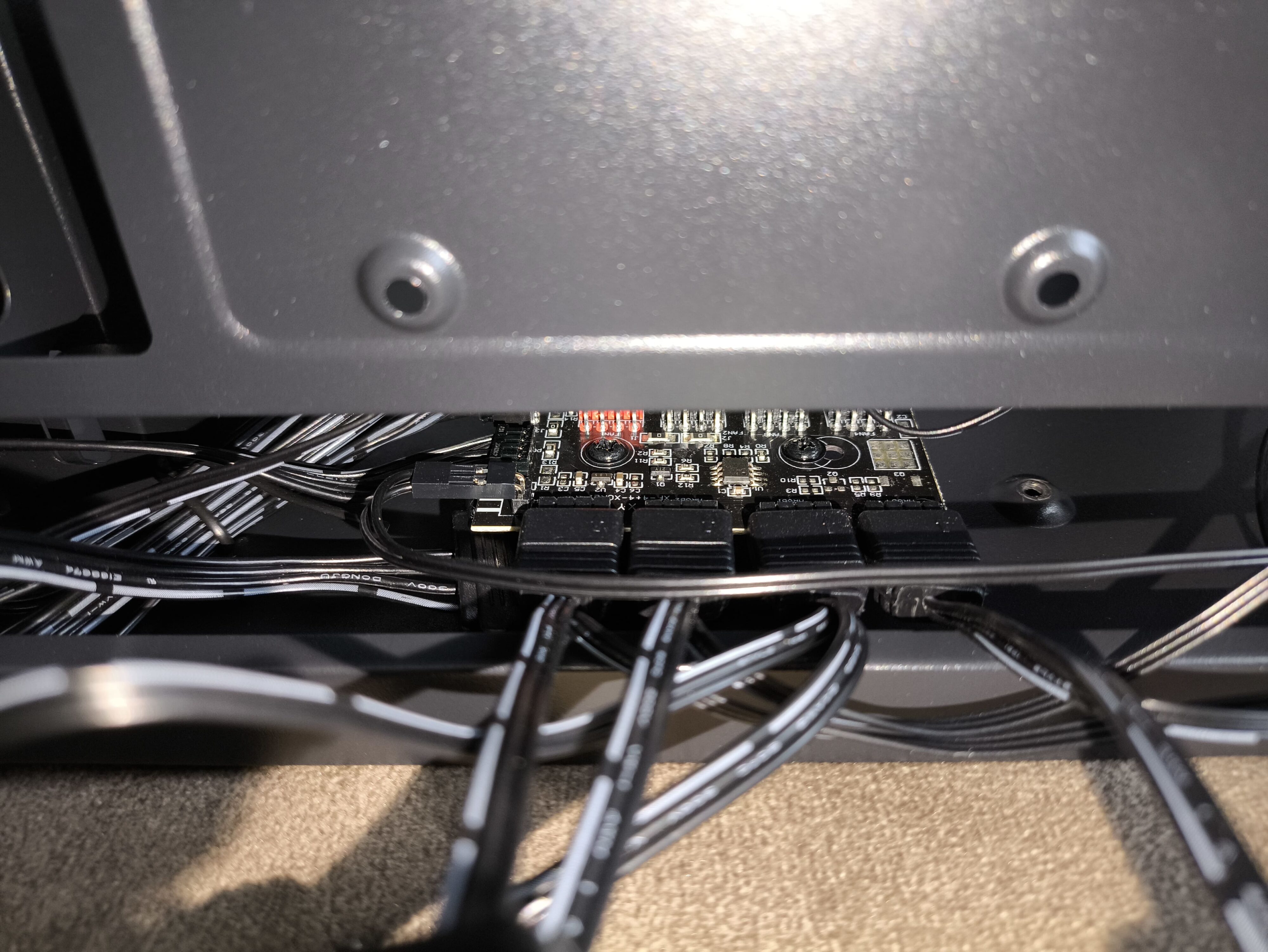 FSP M580 - test obudowy z zakrzywionym szkłem, które spodoba się każdemu!