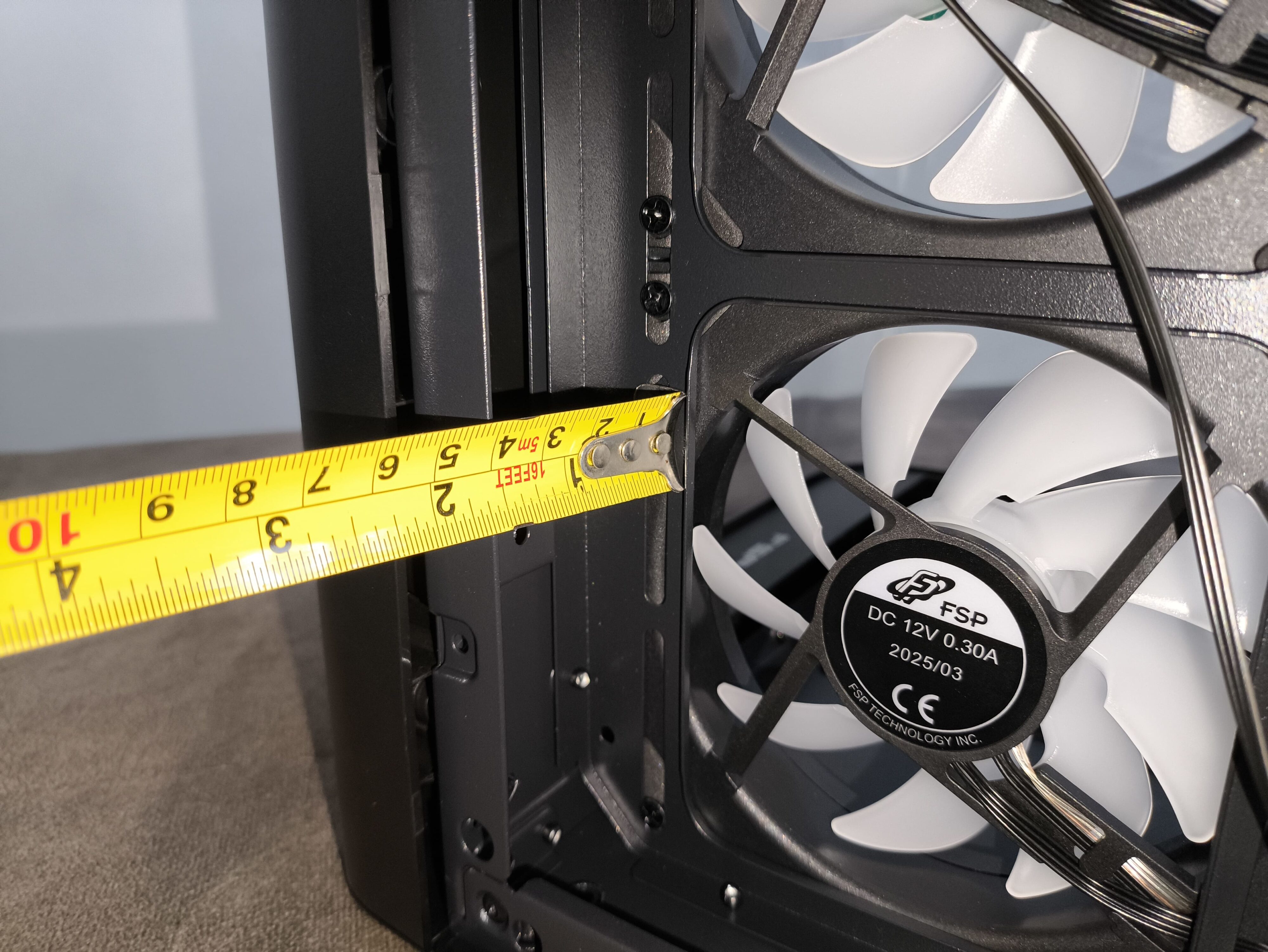 FSP M580 - test obudowy z zakrzywionym szkłem, które spodoba się każdemu!