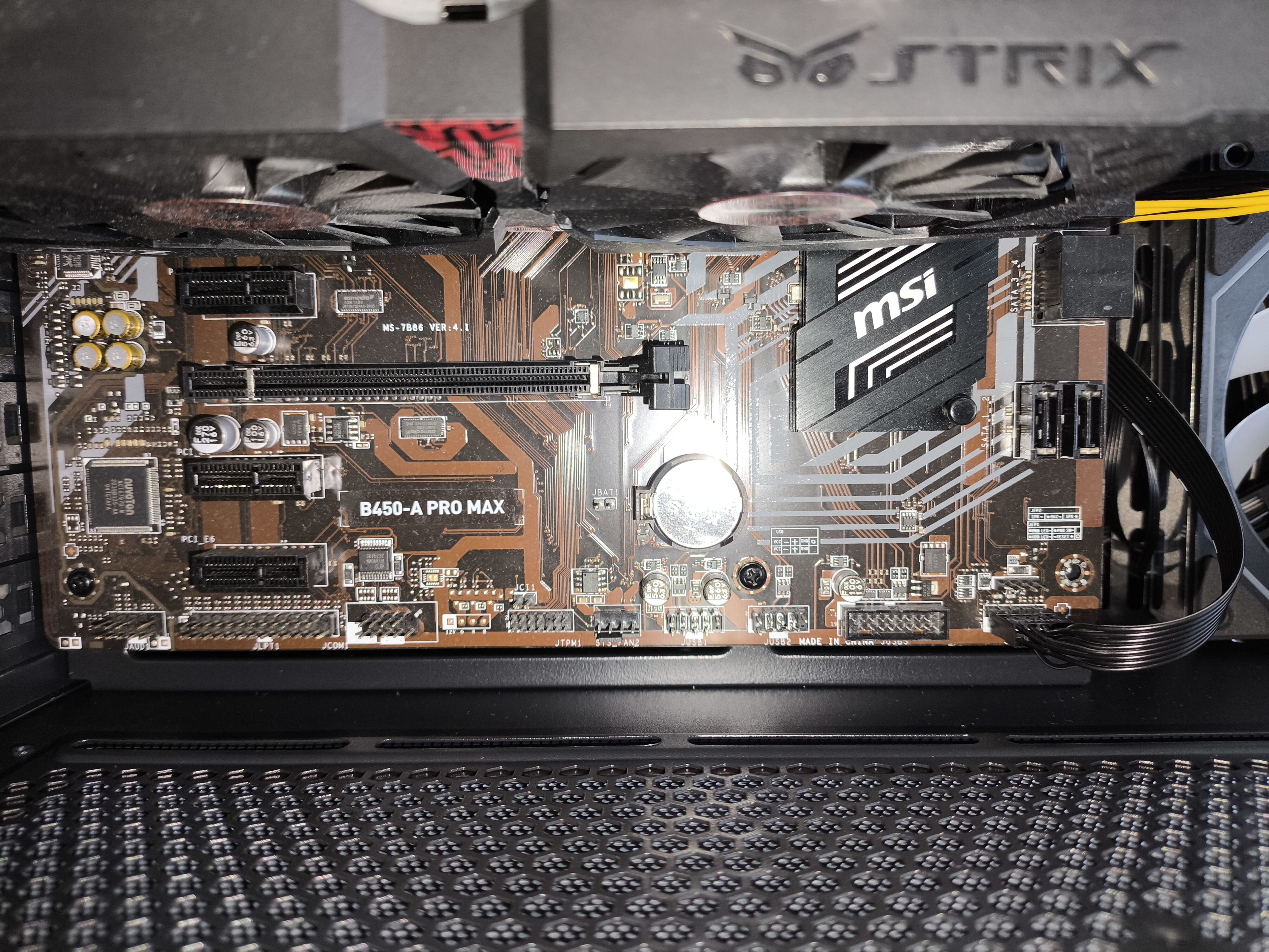 FSP M580 - test obudowy z zakrzywionym szkłem, które spodoba się każdemu!