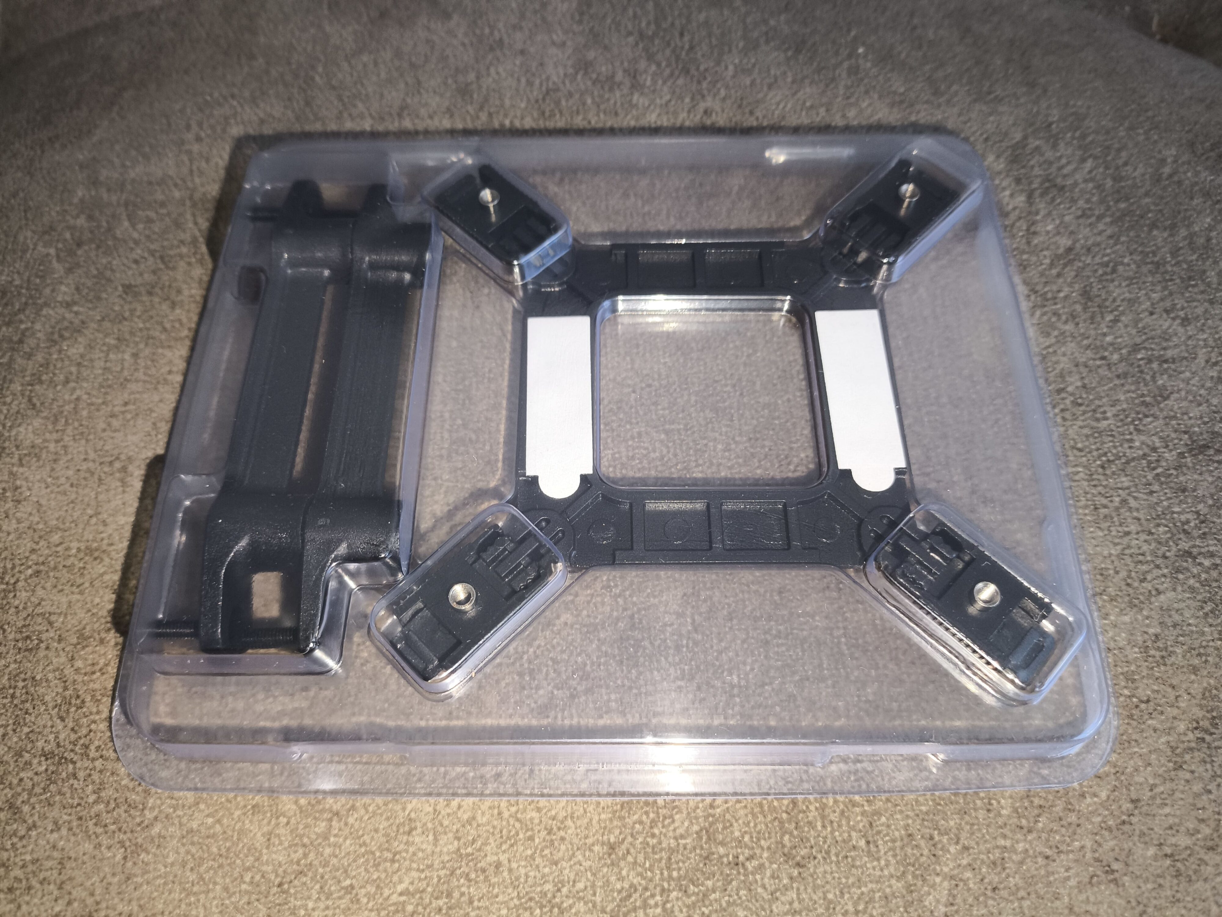 Krux HydroX 240 / Krux HydroGlance 360 White LCD - premierowy test chłodzeń AIO. Czy oba są warte uwagi?