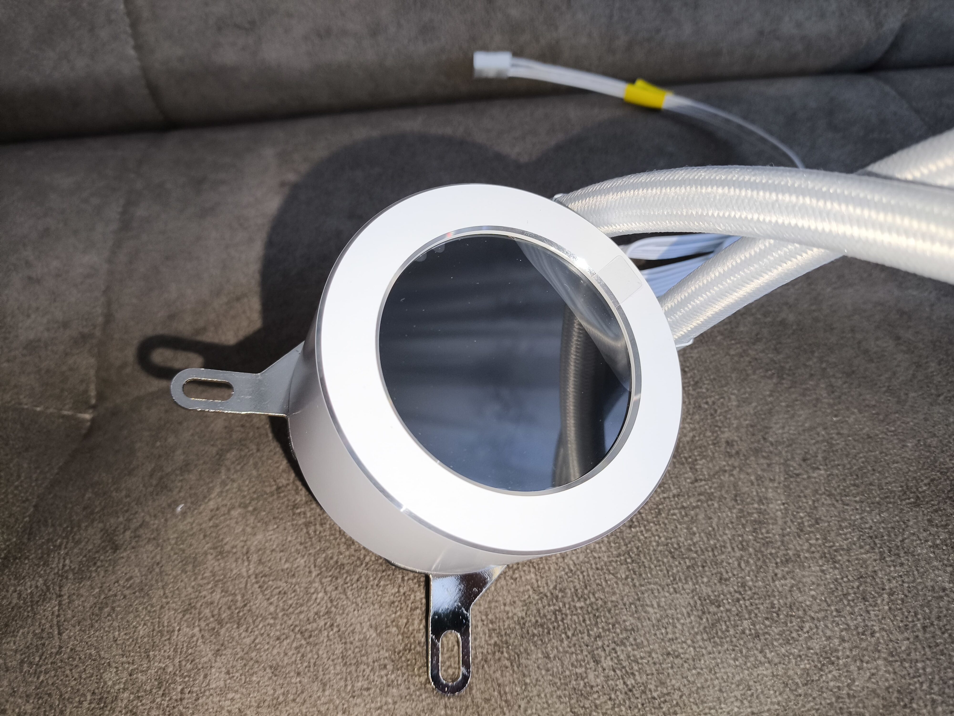 Krux HydroX 240 / Krux HydroGlance 360 White LCD - premierowy test chłodzeń AIO. Czy oba są warte uwagi?