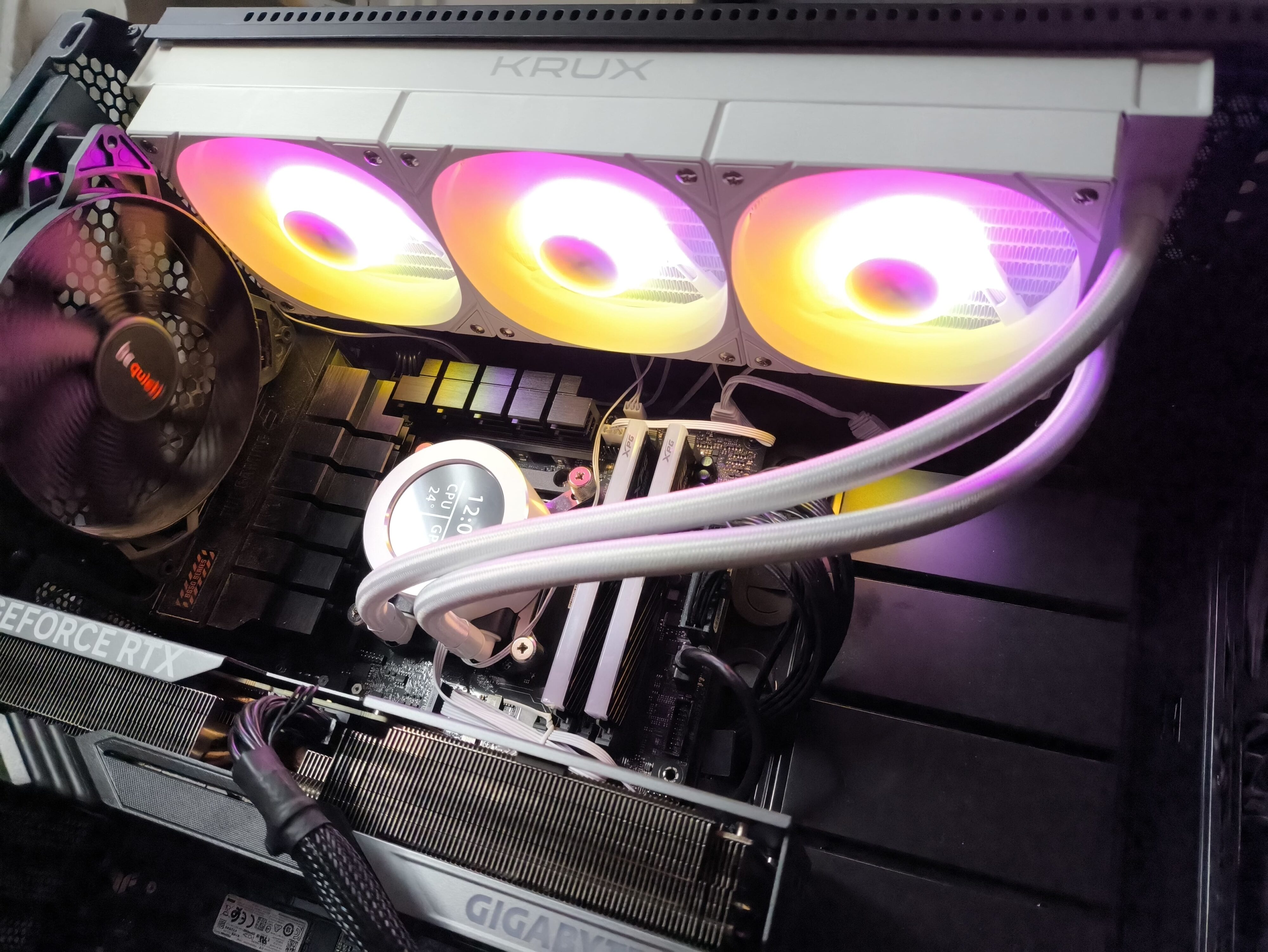 Krux HydroX 240 / Krux HydroGlance 360 White LCD - premierowy test chłodzeń AIO. Czy oba są warte uwagi?