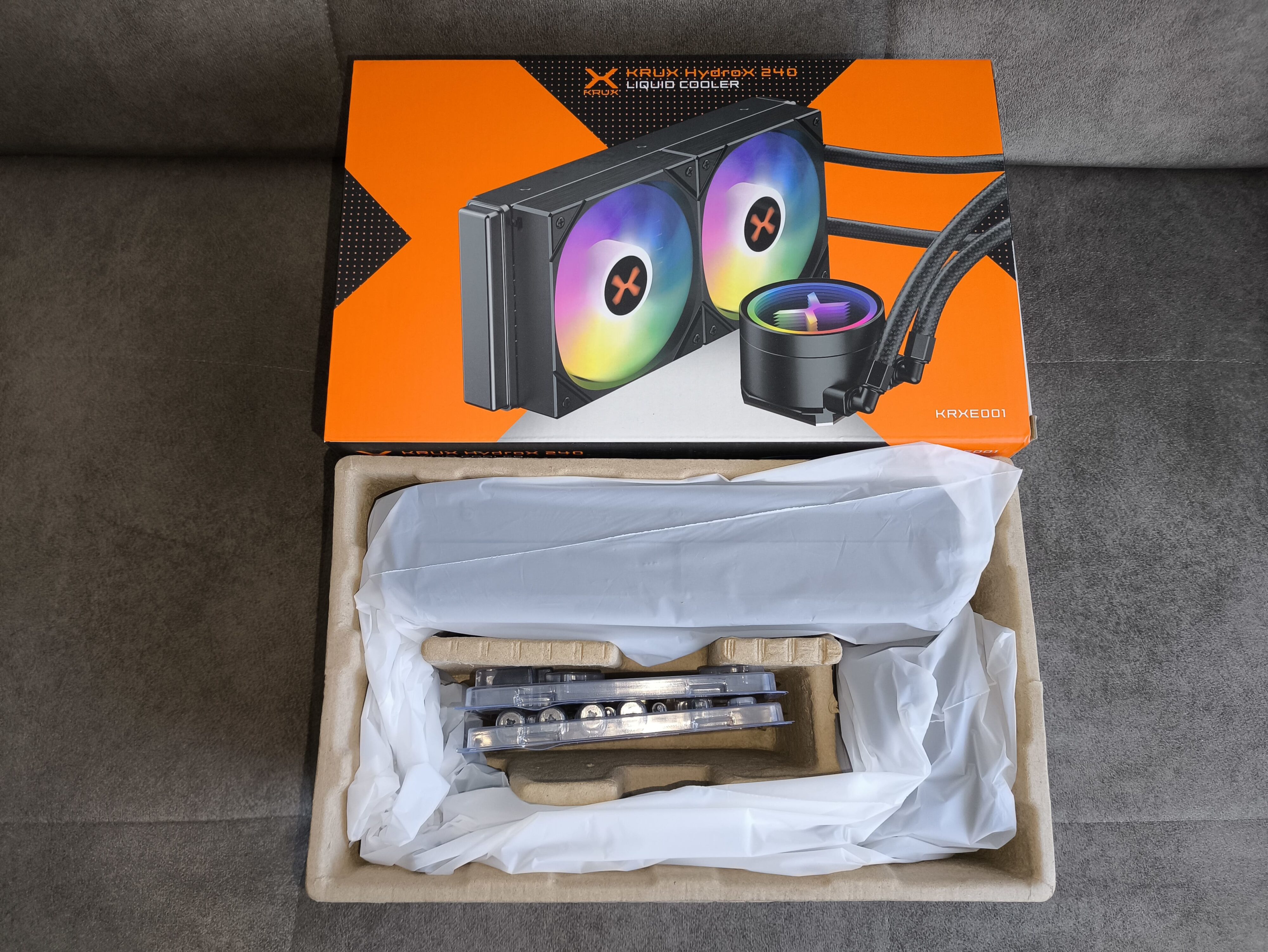 Krux HydroX 240 / Krux HydroGlance 360 White LCD - premierowy test chłodzeń AIO. Czy oba są warte uwagi?