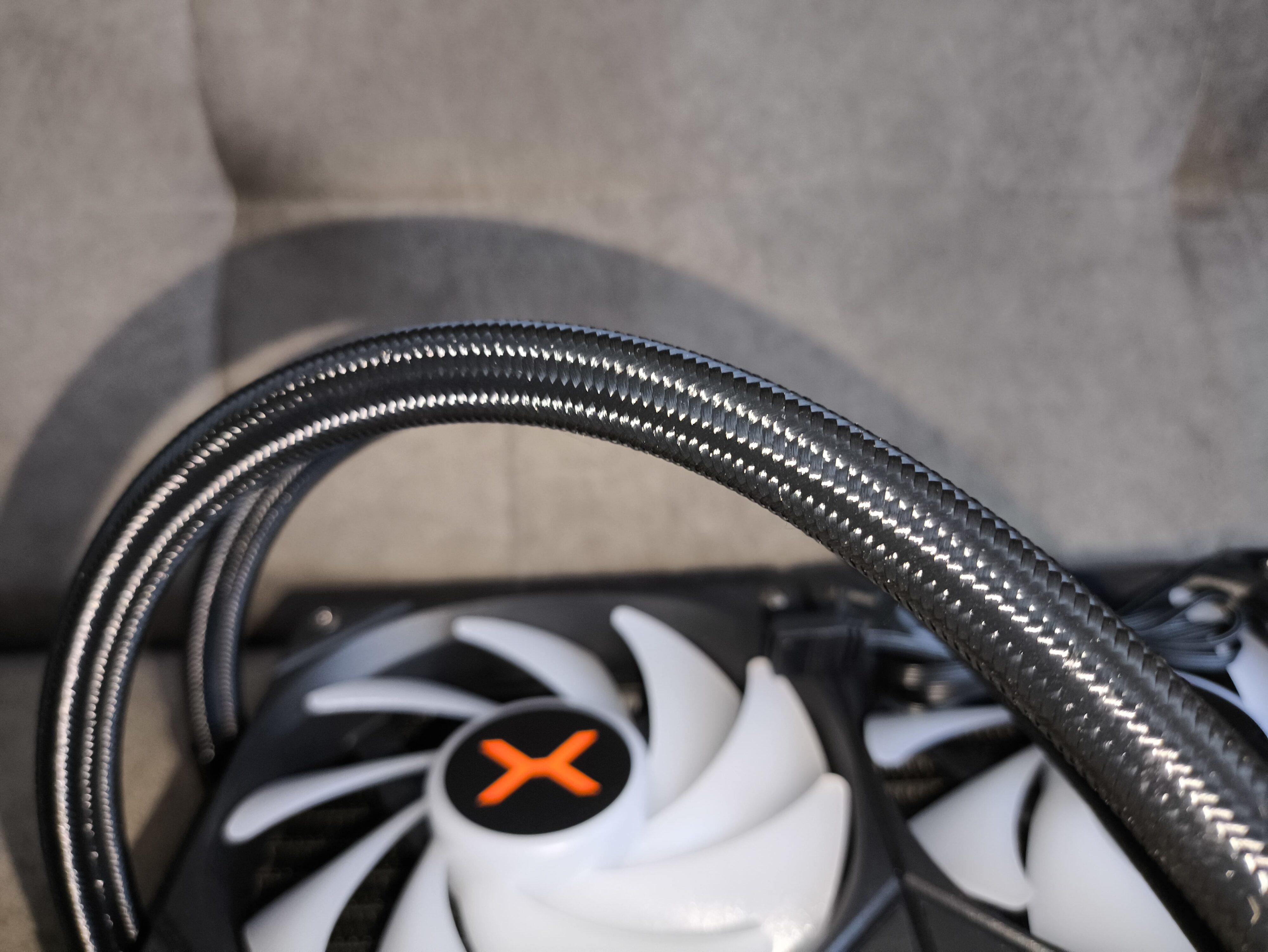 Krux HydroX 240 / Krux HydroGlance 360 White LCD - premierowy test chłodzeń AIO. Czy oba są warte uwagi?