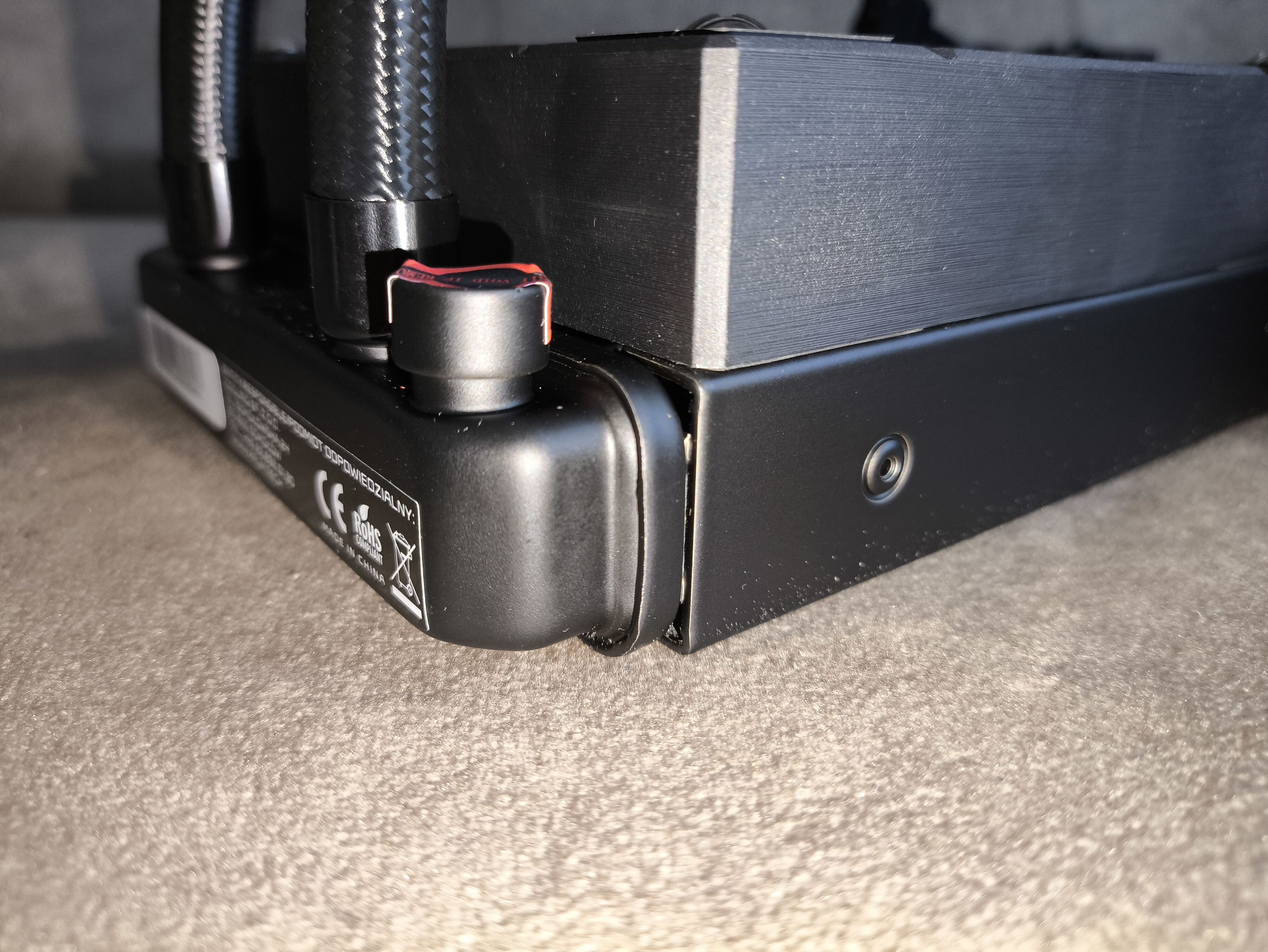 Krux HydroX 240 / Krux HydroGlance 360 White LCD - premierowy test chłodzeń AIO. Czy oba są warte uwagi?