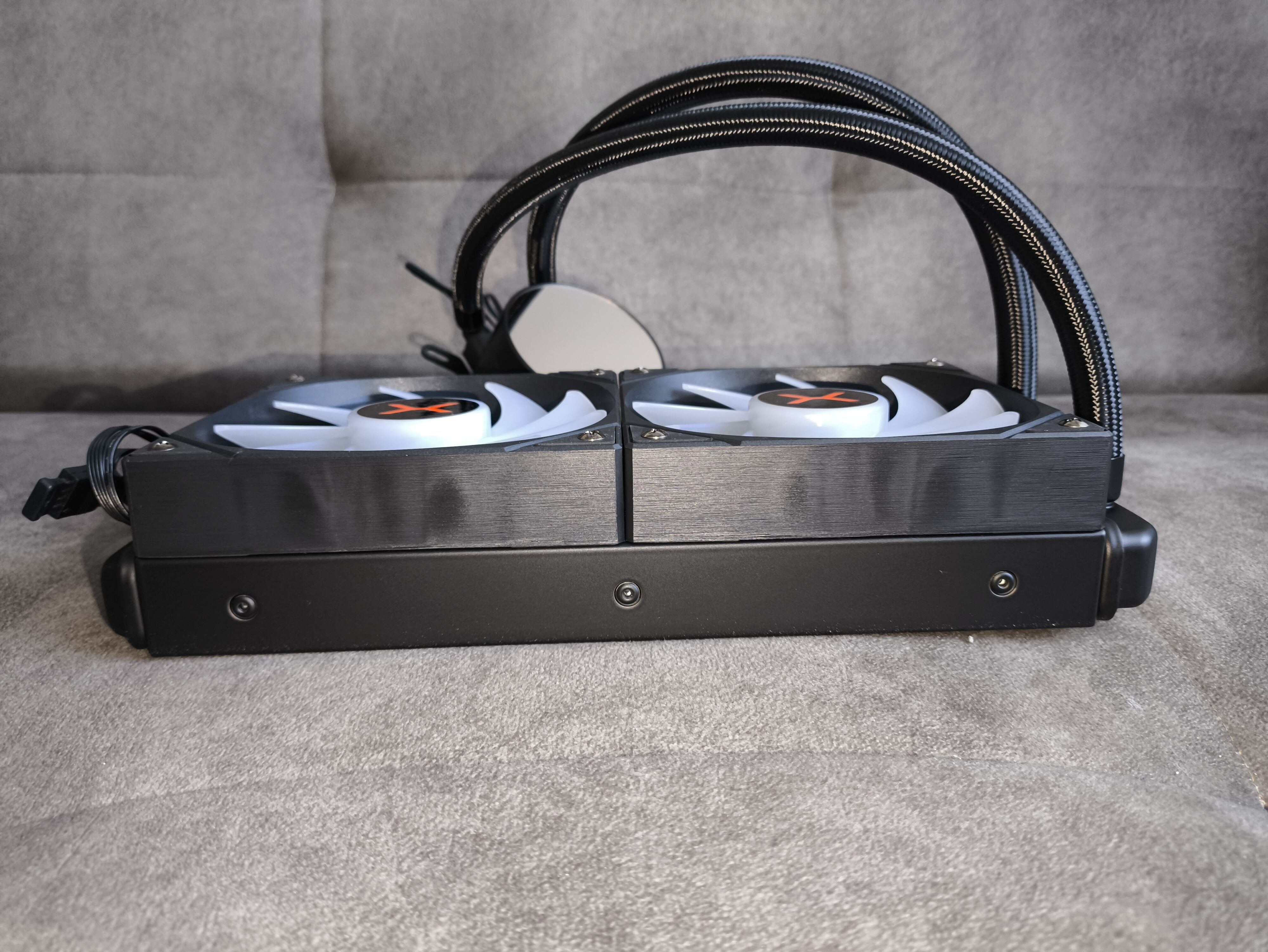 Krux HydroX 240 / Krux HydroGlance 360 White LCD - premierowy test chłodzeń AIO. Czy oba są warte uwagi?