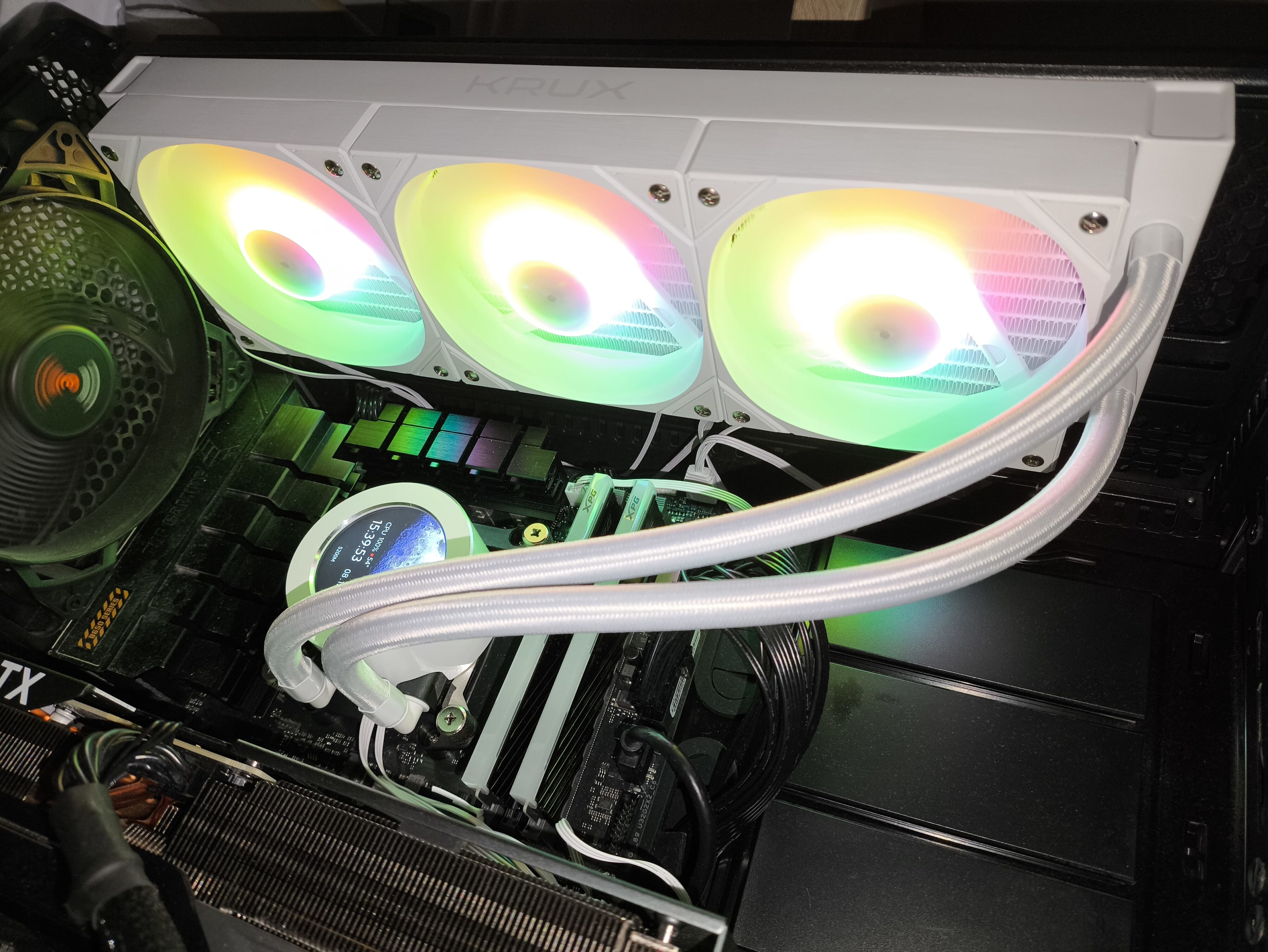 Krux HydroX 240 / Krux HydroGlance 360 White LCD - premierowy test chłodzeń AIO. Czy oba są warte uwagi?