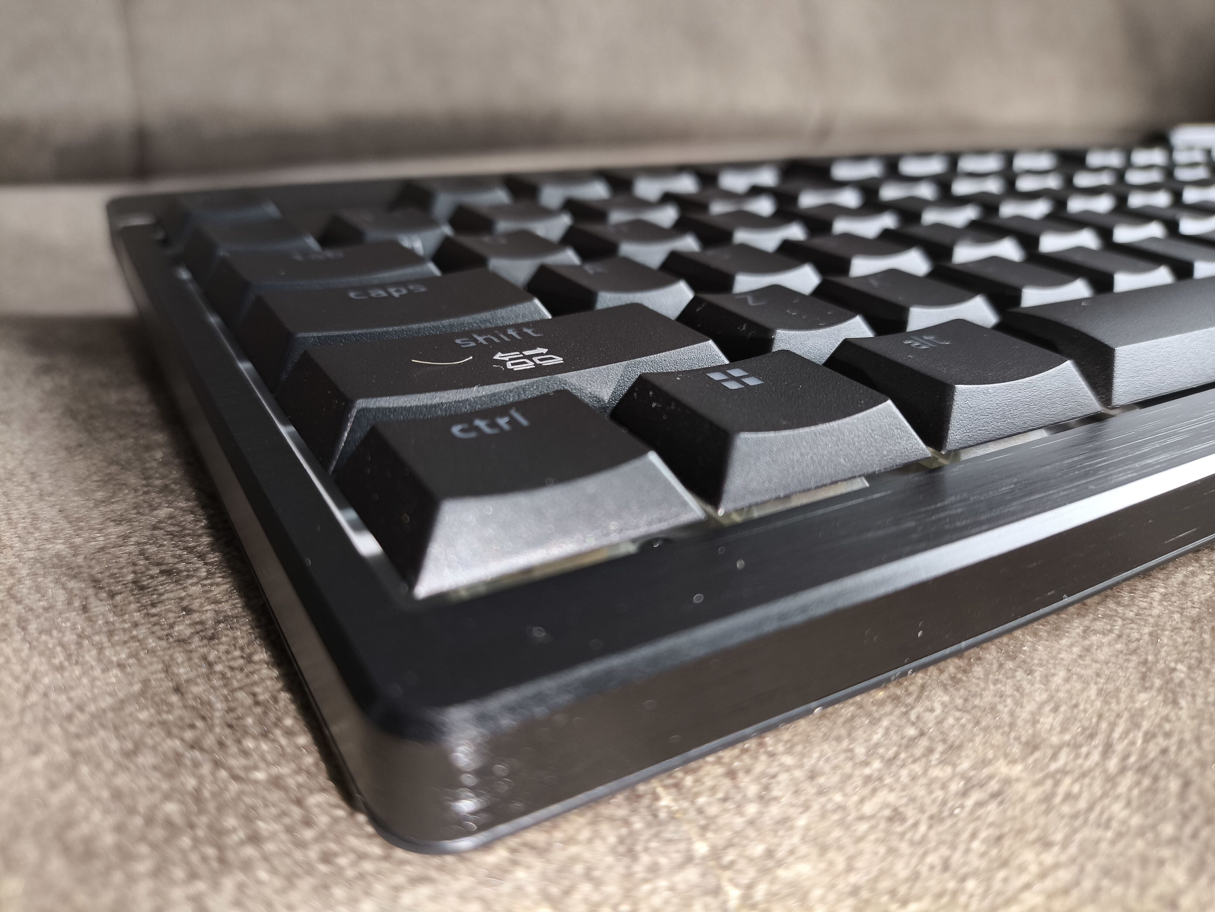 Razer BlackWidow V4 Low-Profile Tenkeyless Hyperspeed - premierowy test klawiatury niskoprofilowej