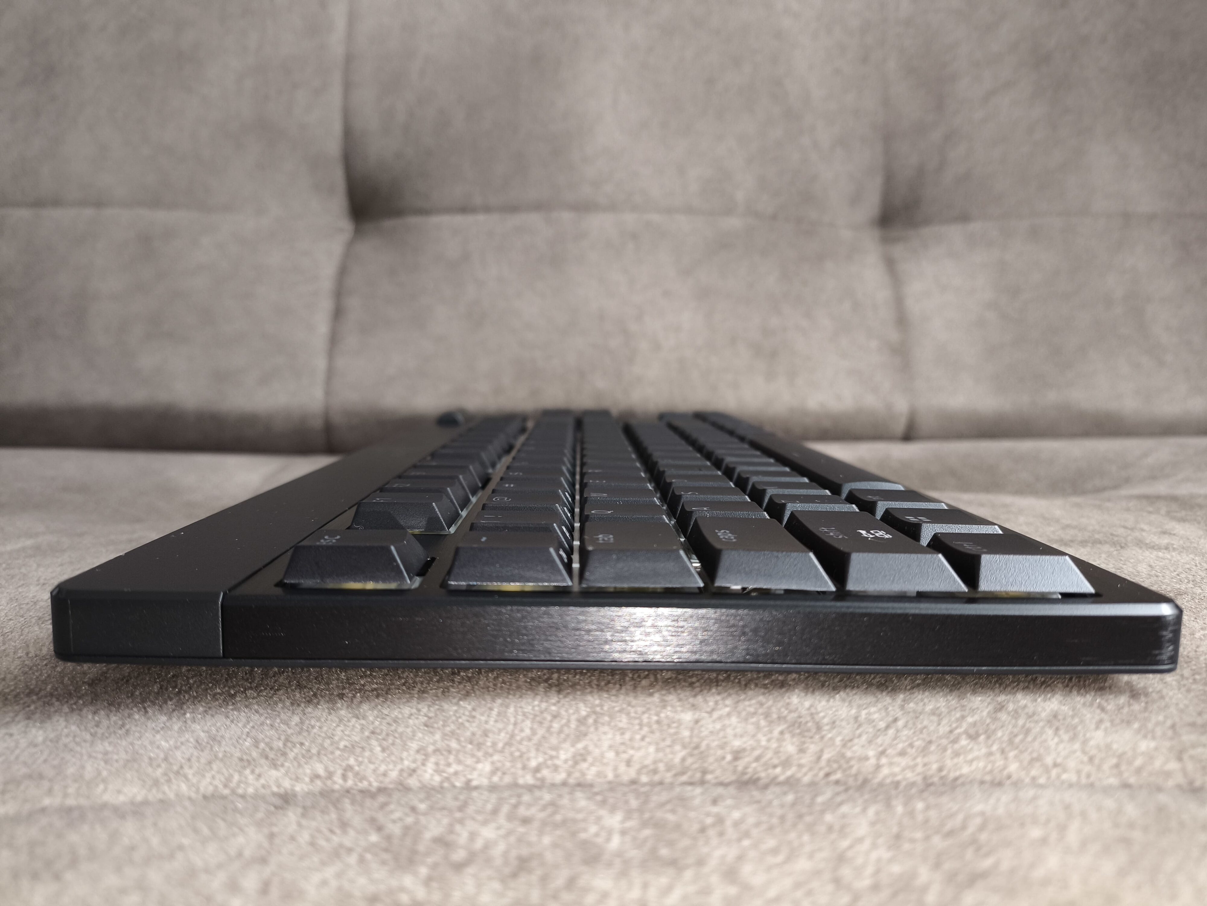 Razer BlackWidow V4 Low-Profile Tenkeyless Hyperspeed - premierowy test klawiatury niskoprofilowej