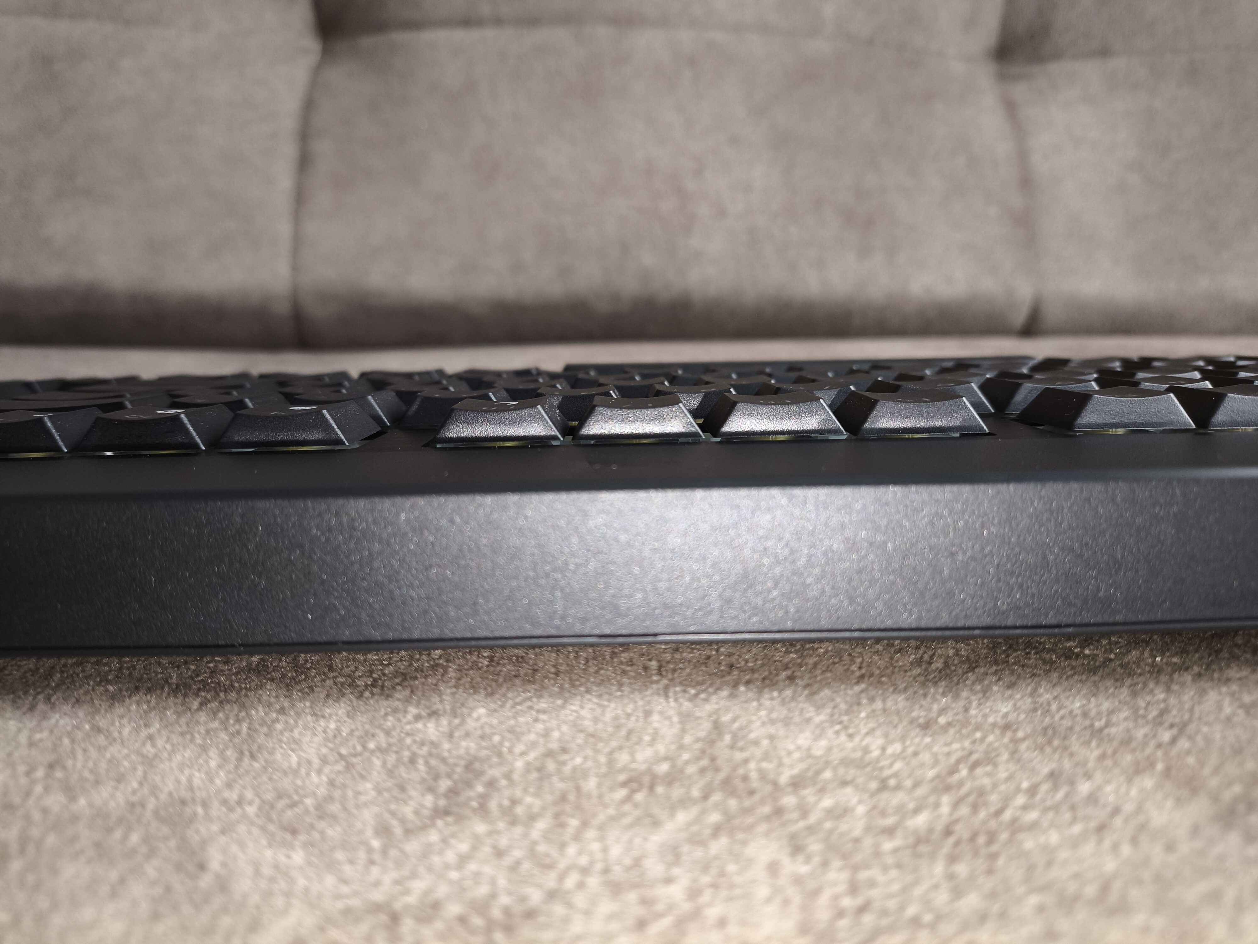 Razer BlackWidow V4 Low-Profile Tenkeyless Hyperspeed - premierowy test klawiatury niskoprofilowej